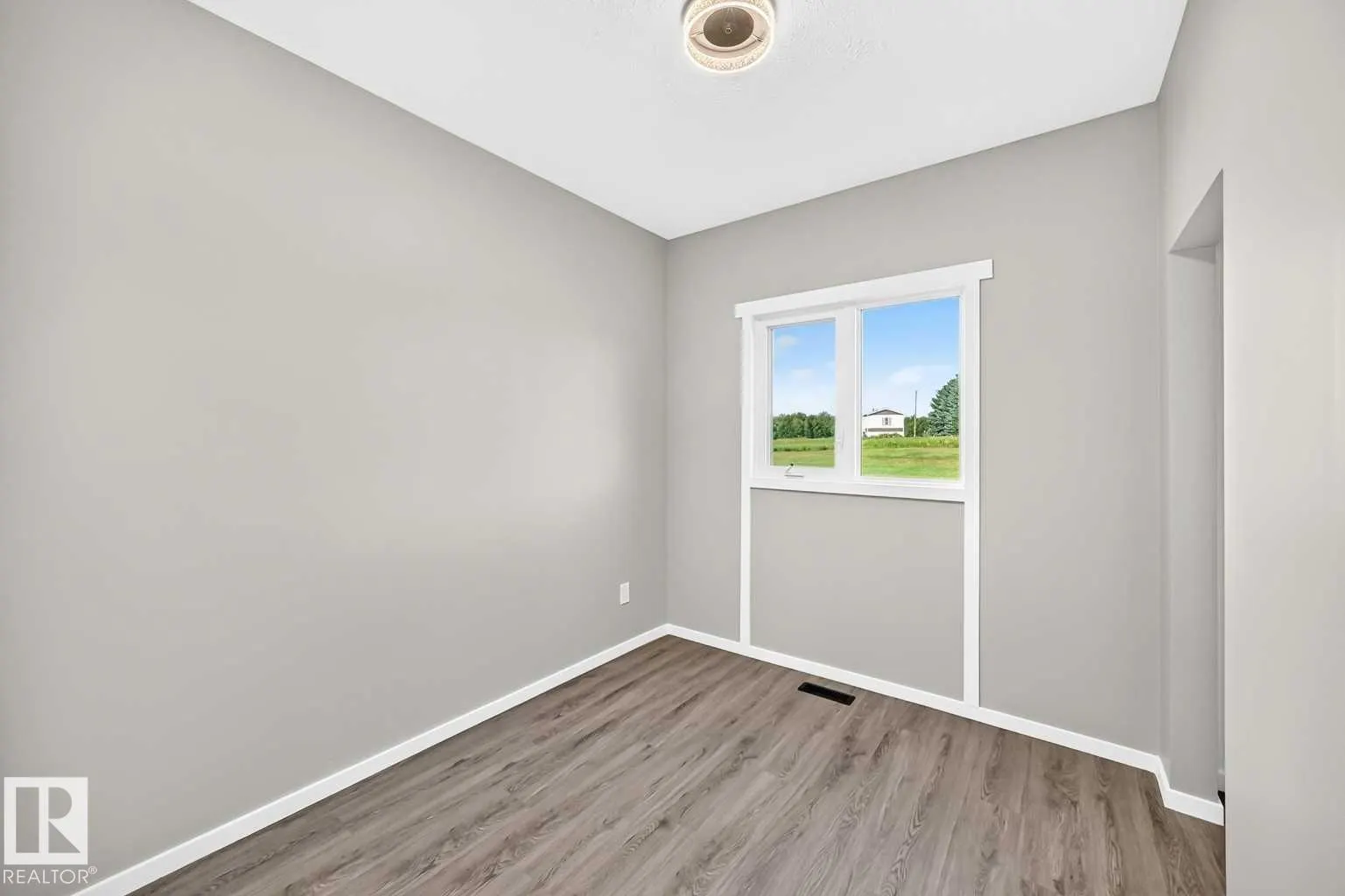 50106 Range Road 200