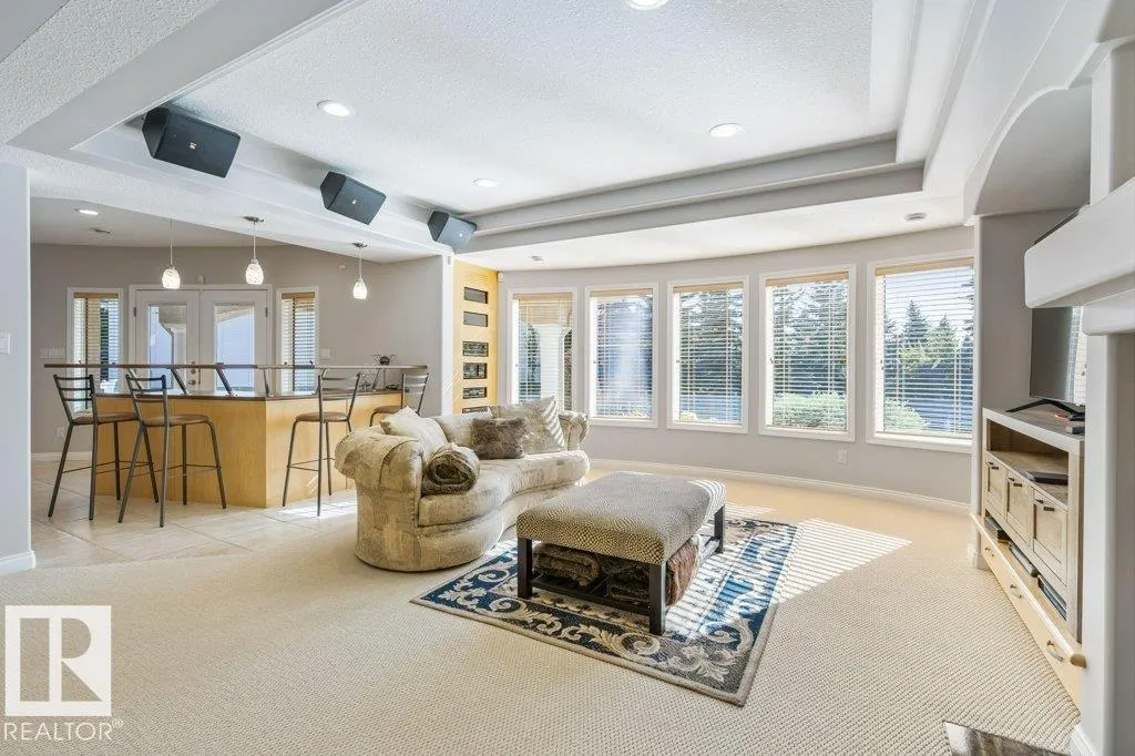 46 KINGSBURY Crescent