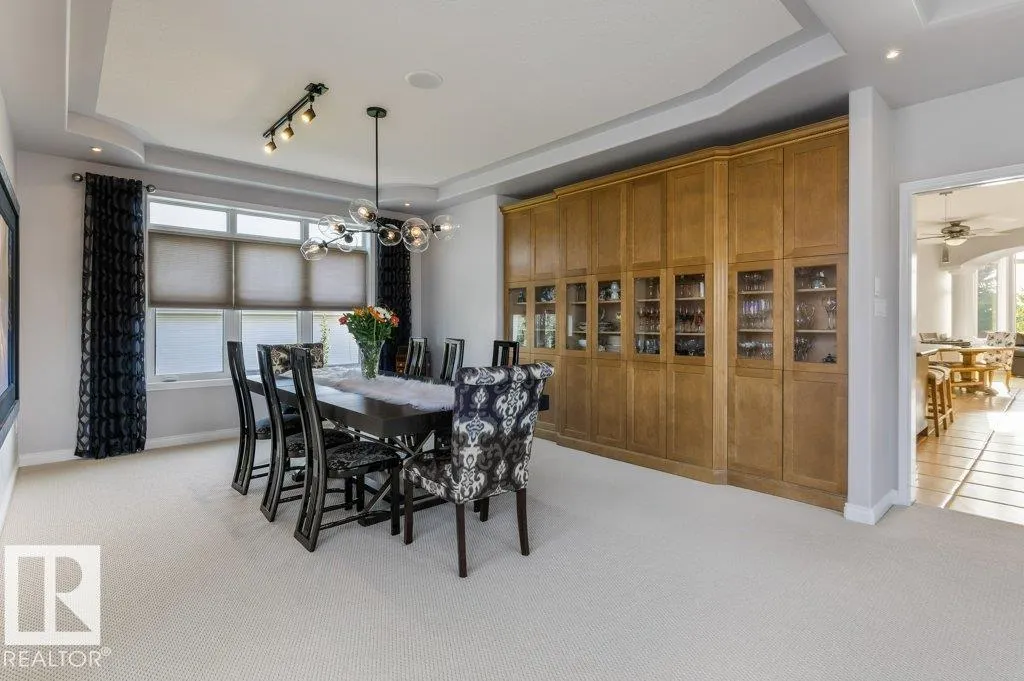 46 KINGSBURY Crescent
