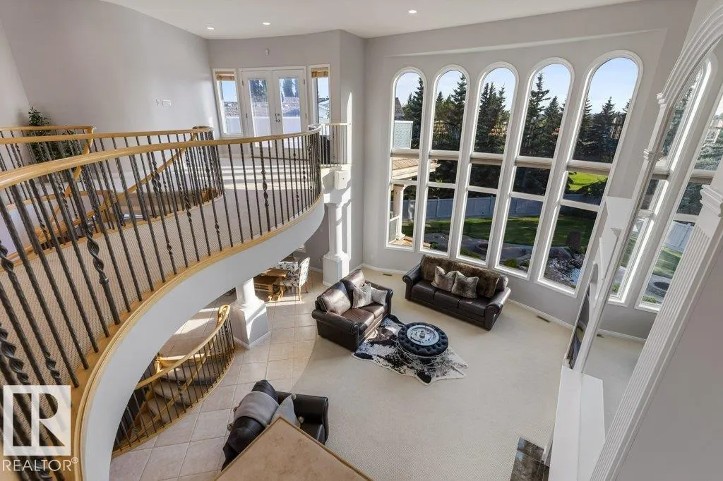 46 KINGSBURY Crescent