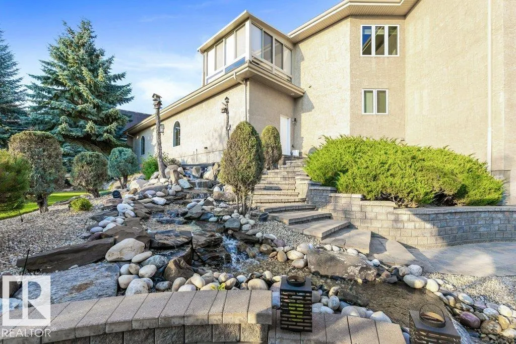 46 KINGSBURY Crescent