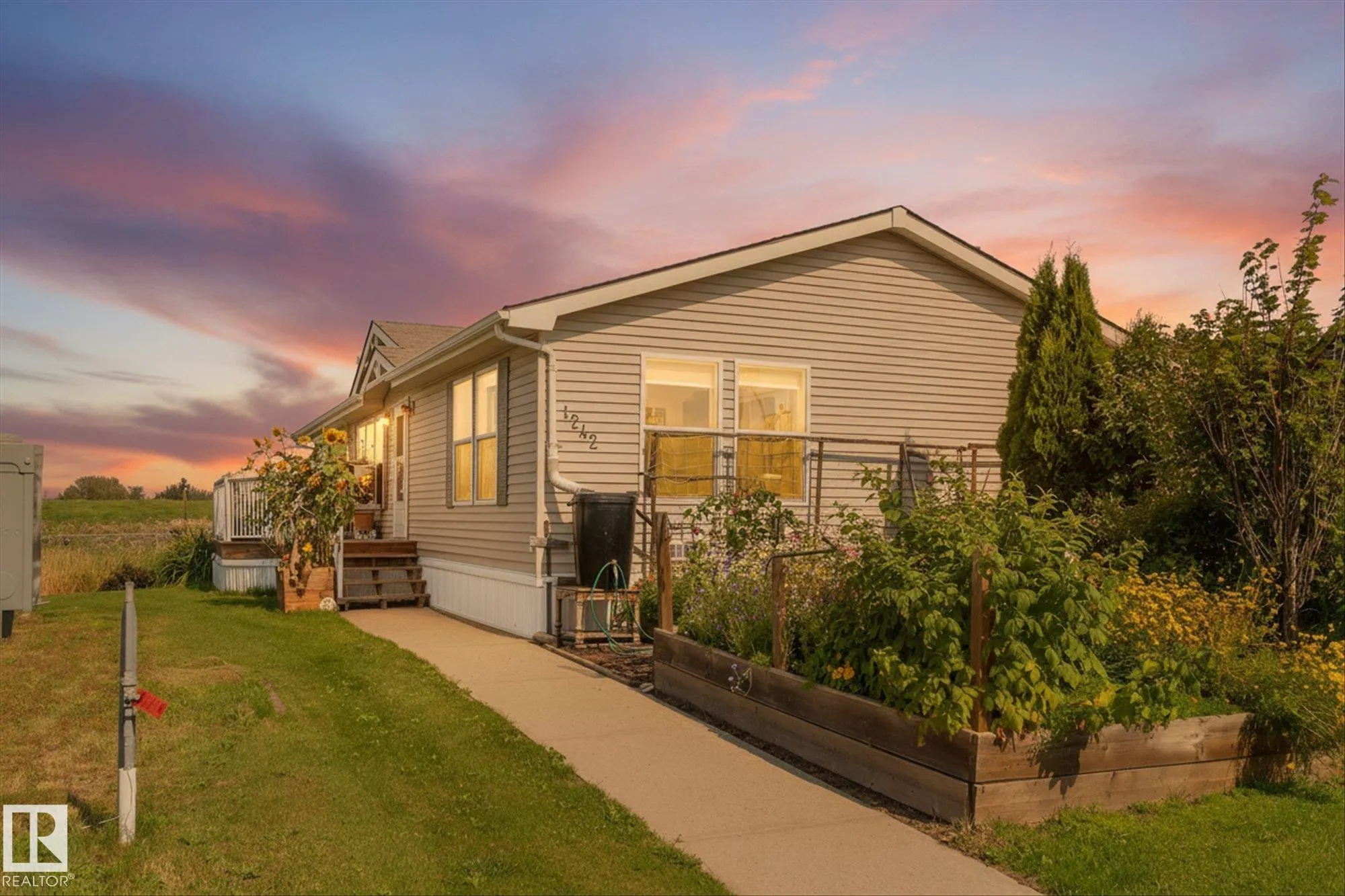 1242 53222 Range Road 272