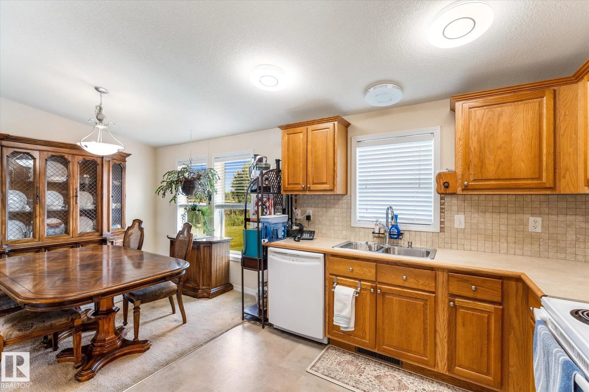 1242 53222 Range Road 272