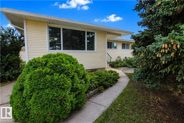 882 KNOTTWOOD Road