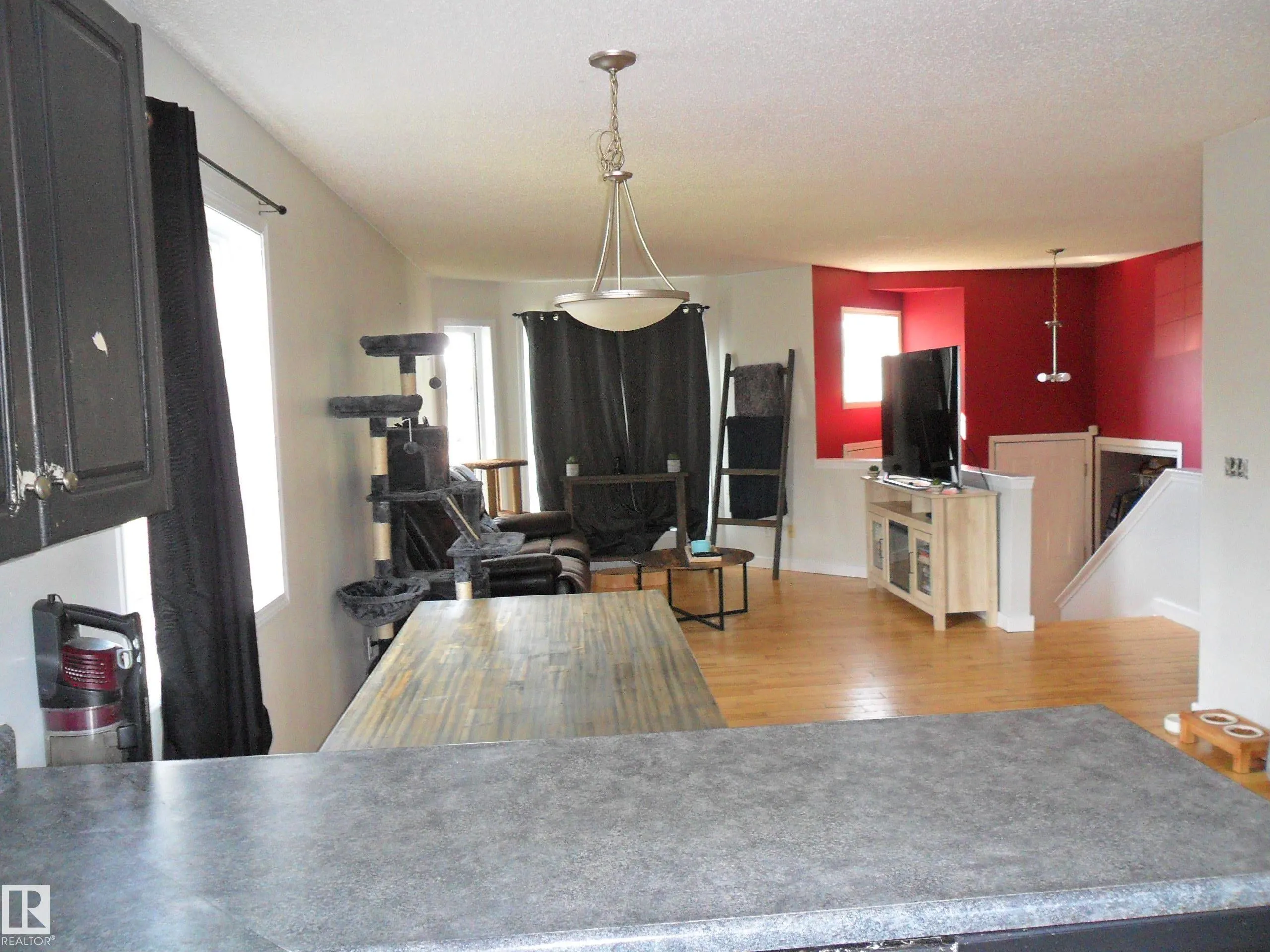 28 Bridgeview Crescent
