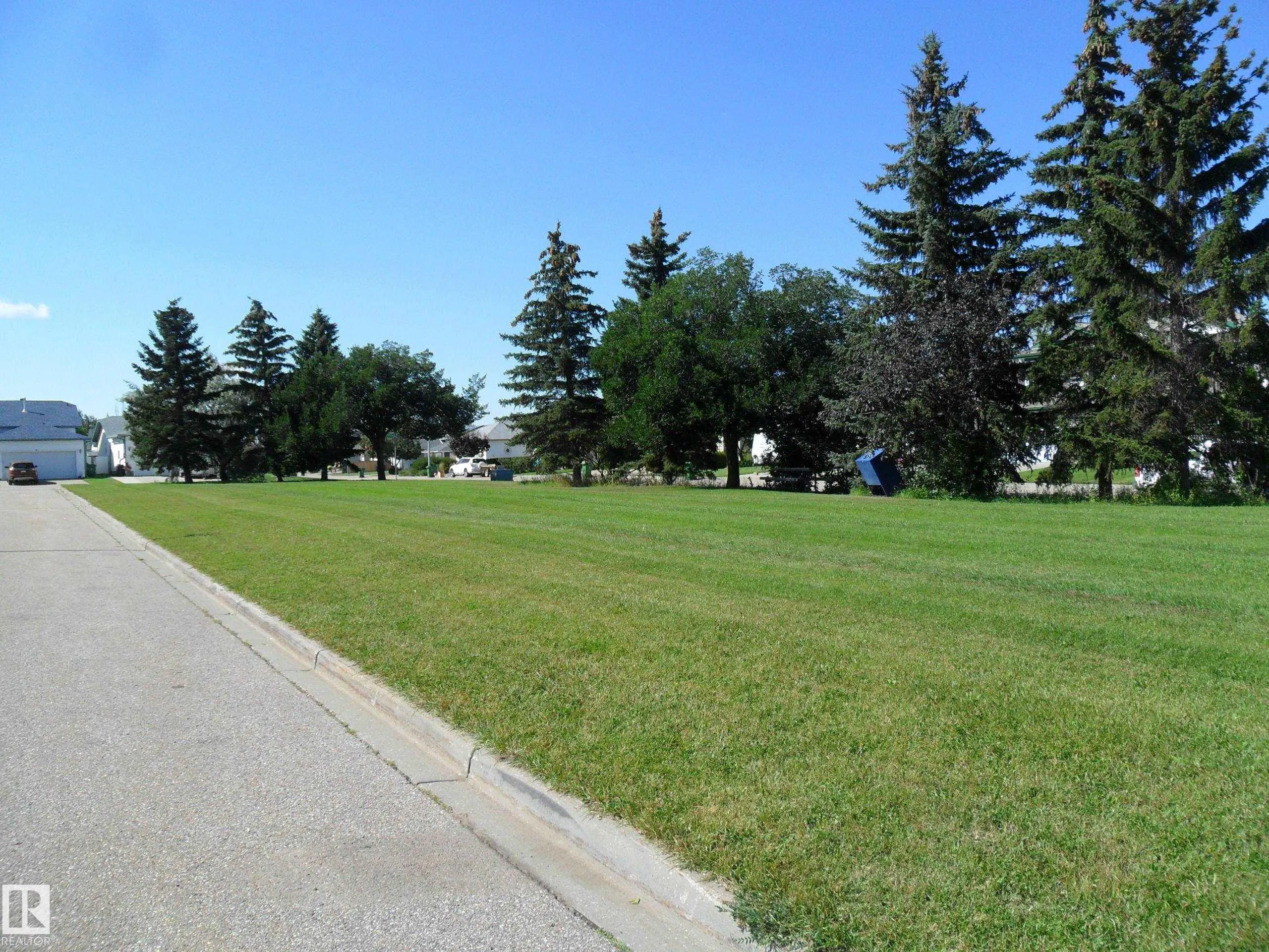 28 Bridgeview Crescent