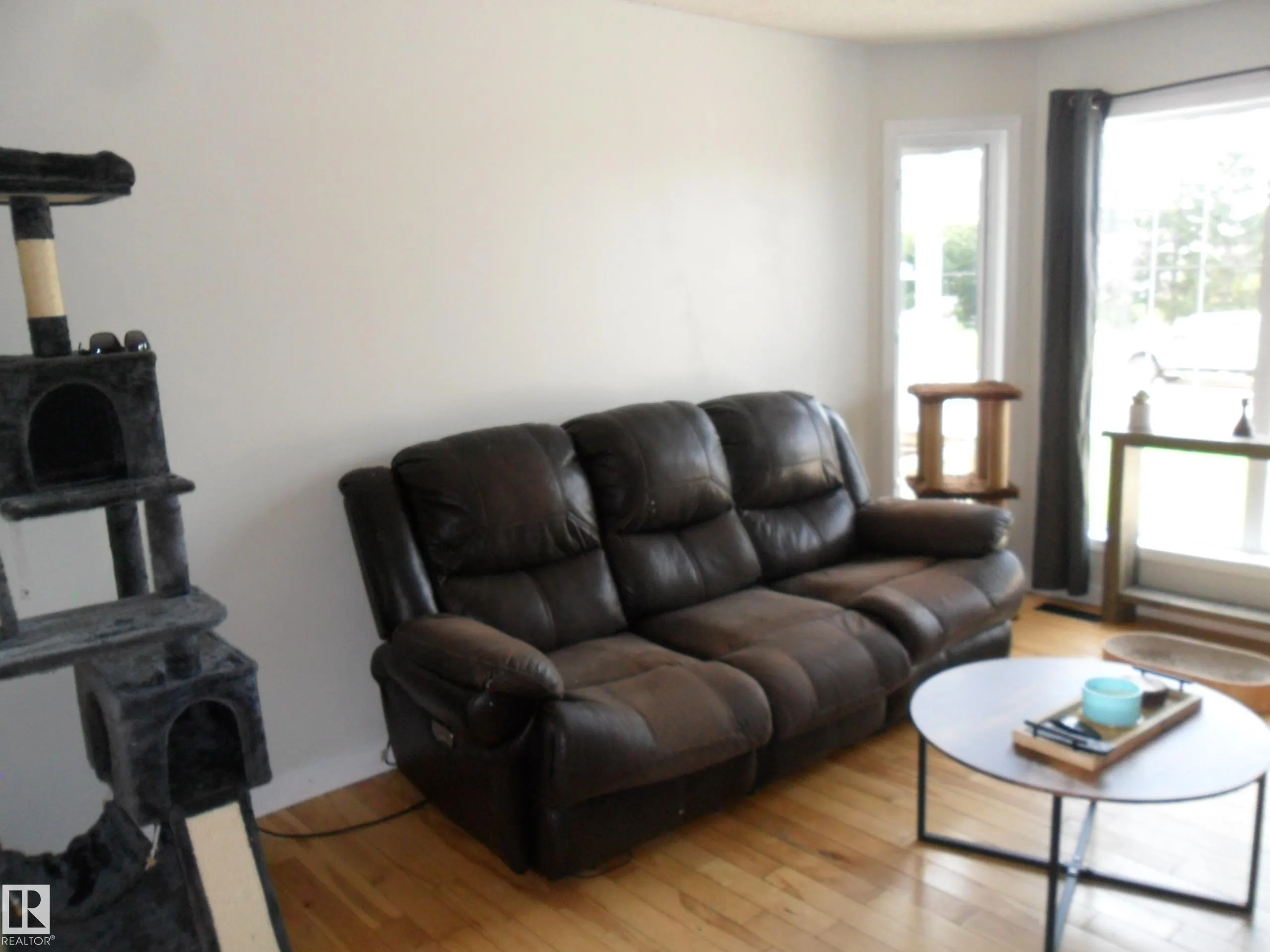 28 Bridgeview Crescent