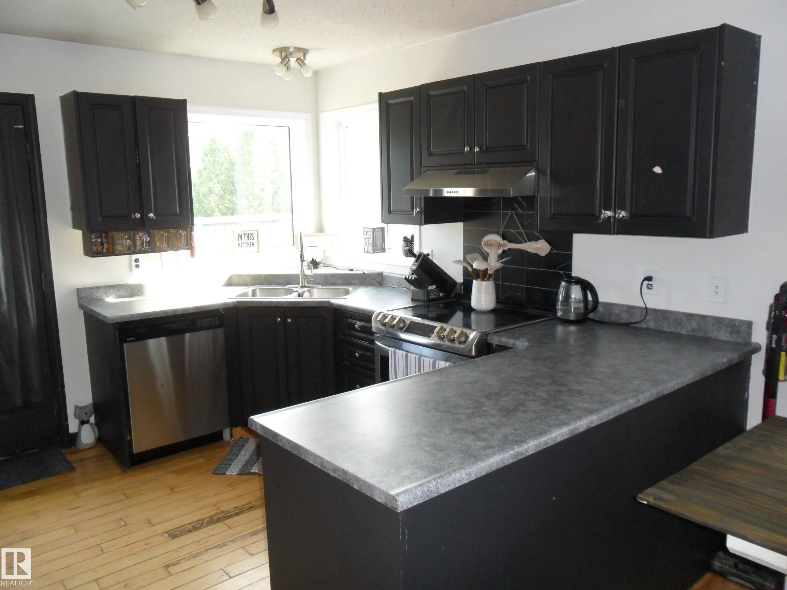 28 Bridgeview Crescent