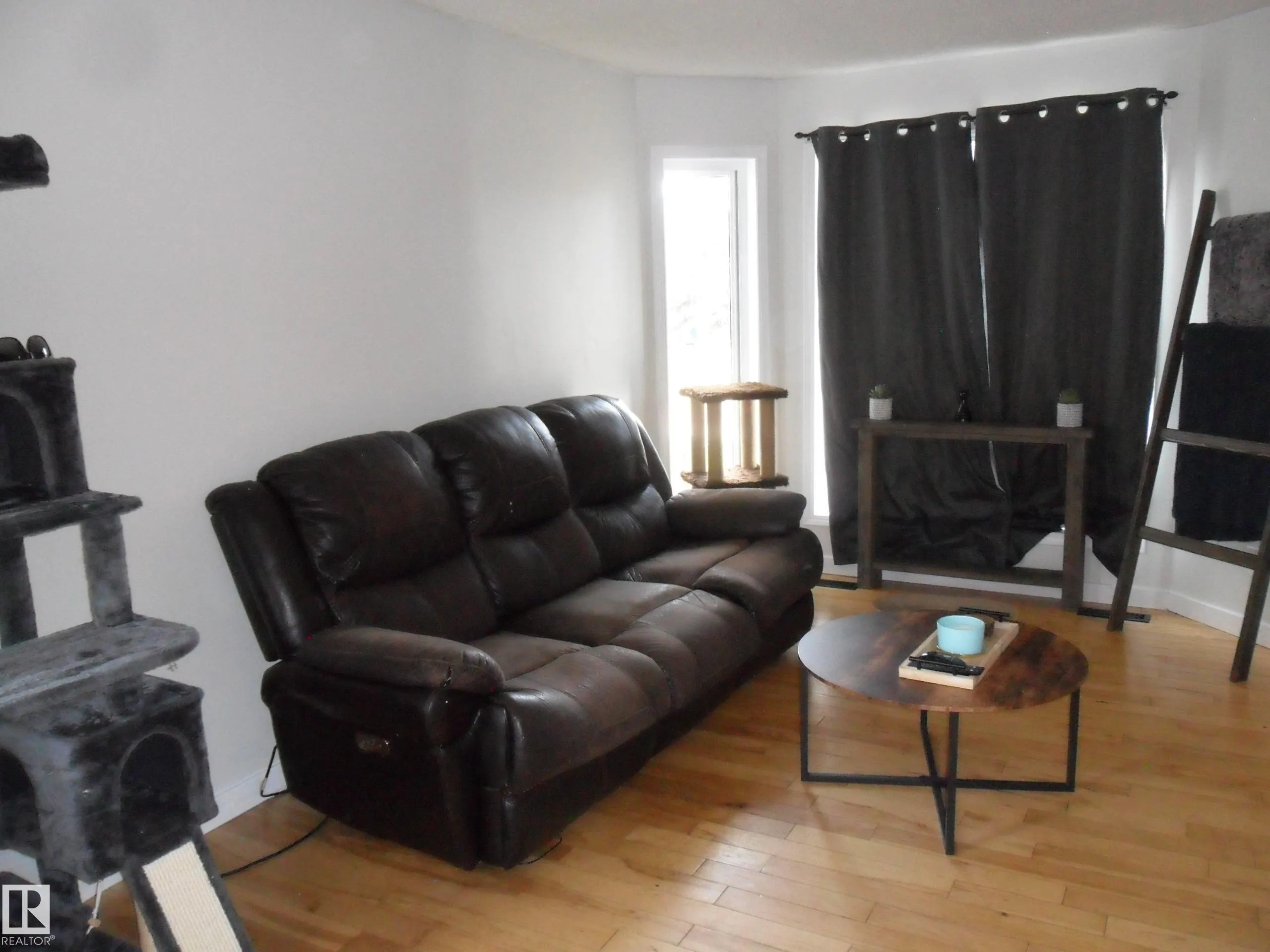 28 Bridgeview Crescent