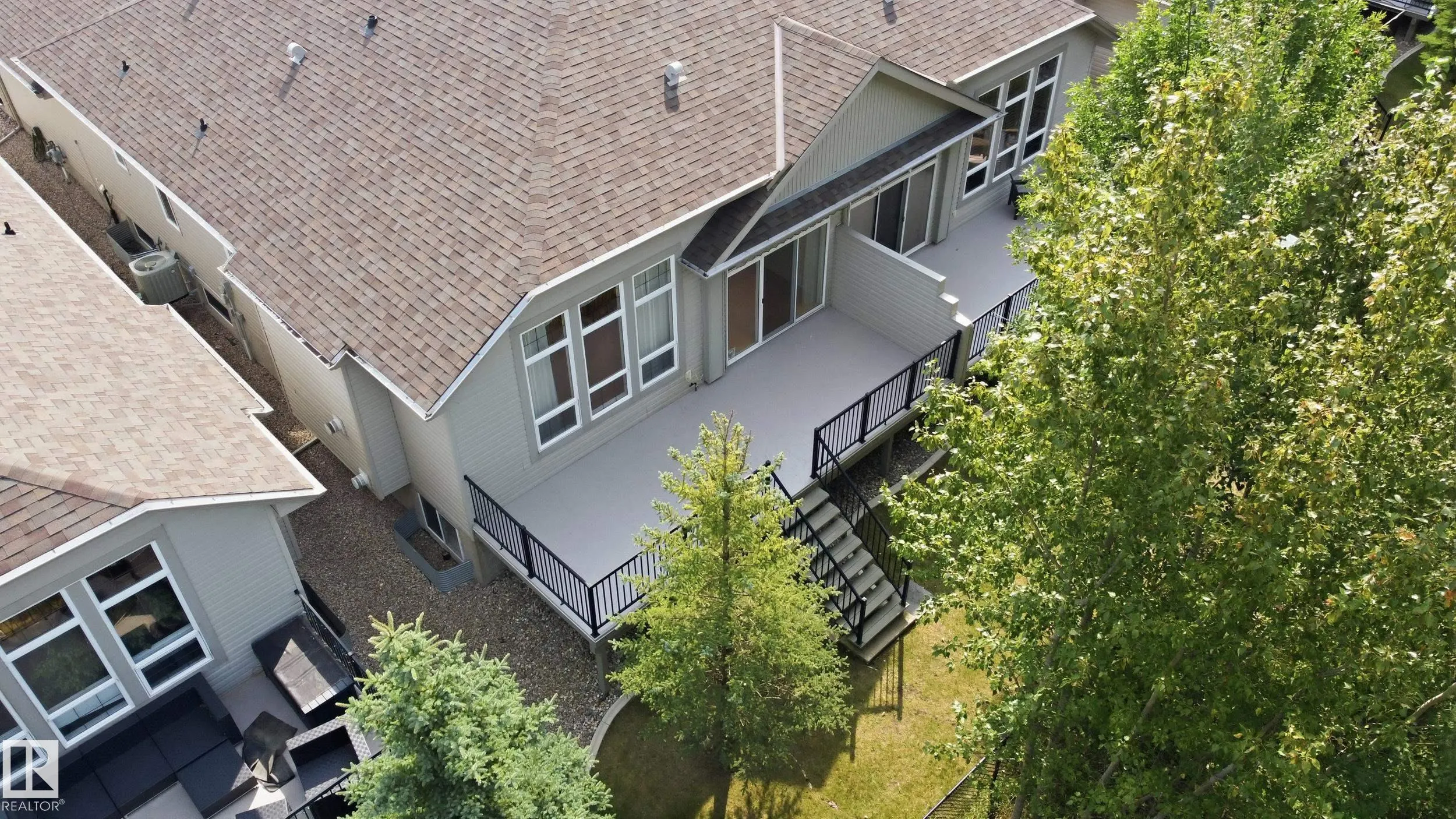 700 REGENCY Drive