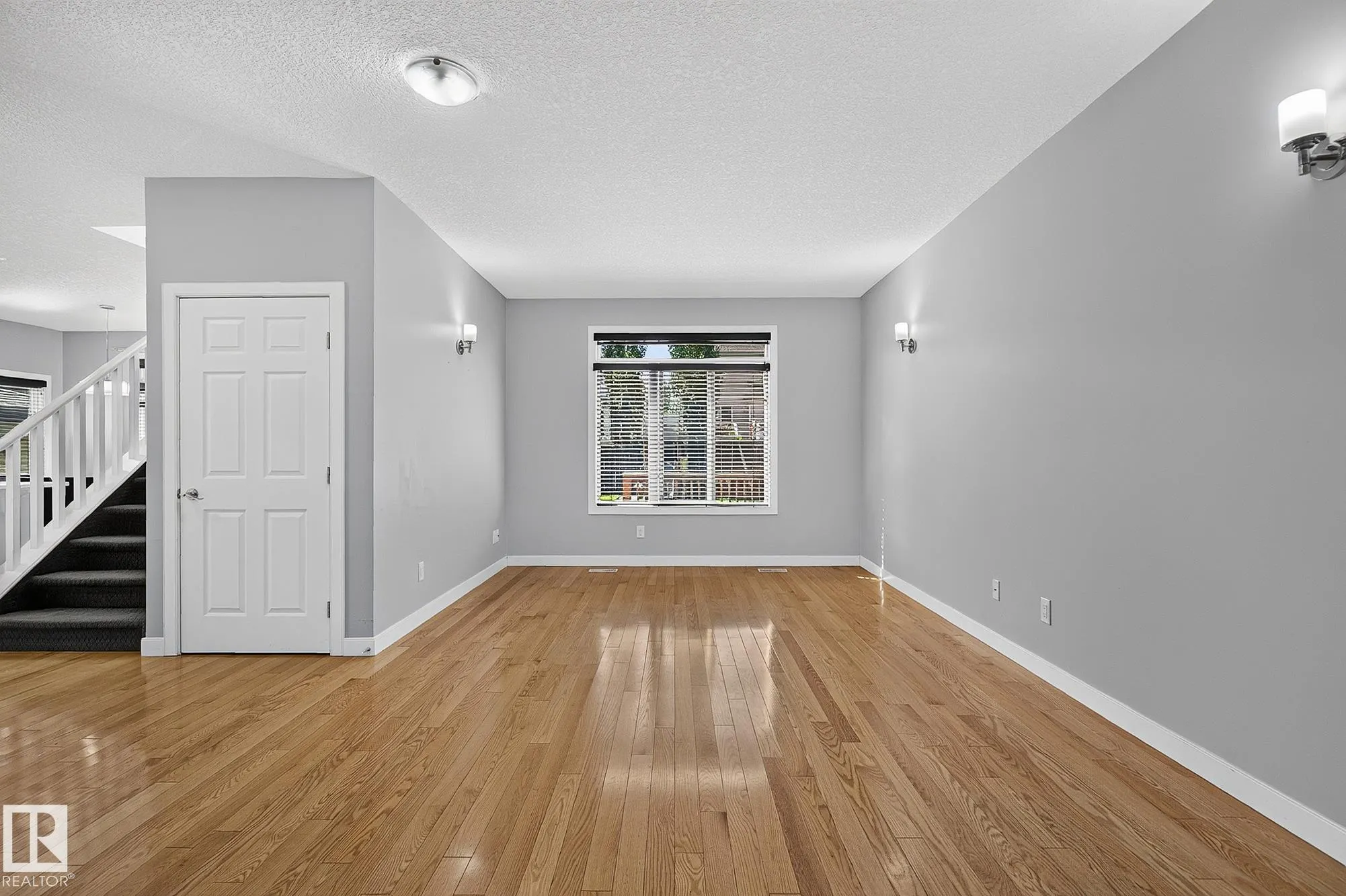 5 VERONA Crescent