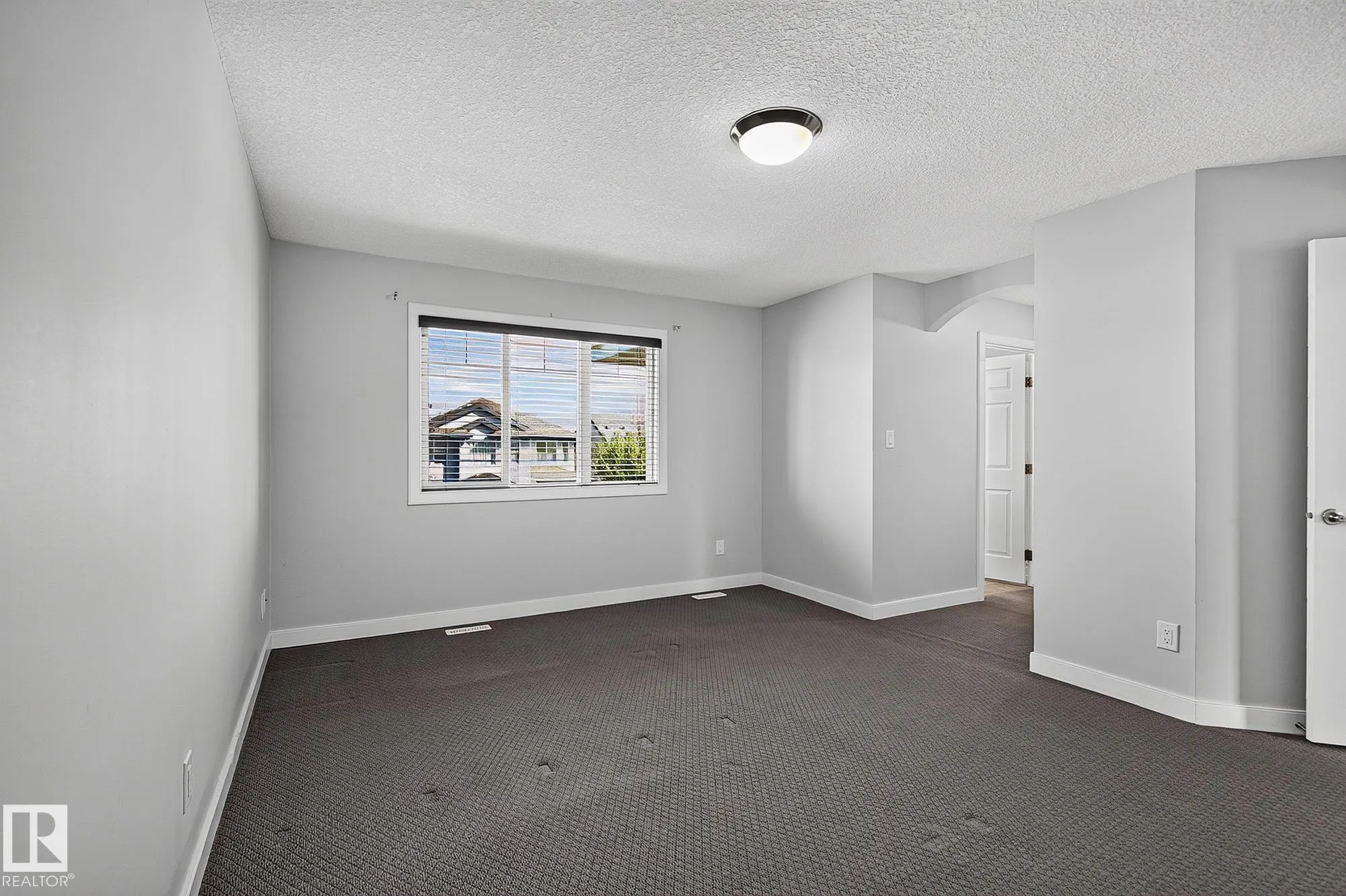 5 VERONA Crescent