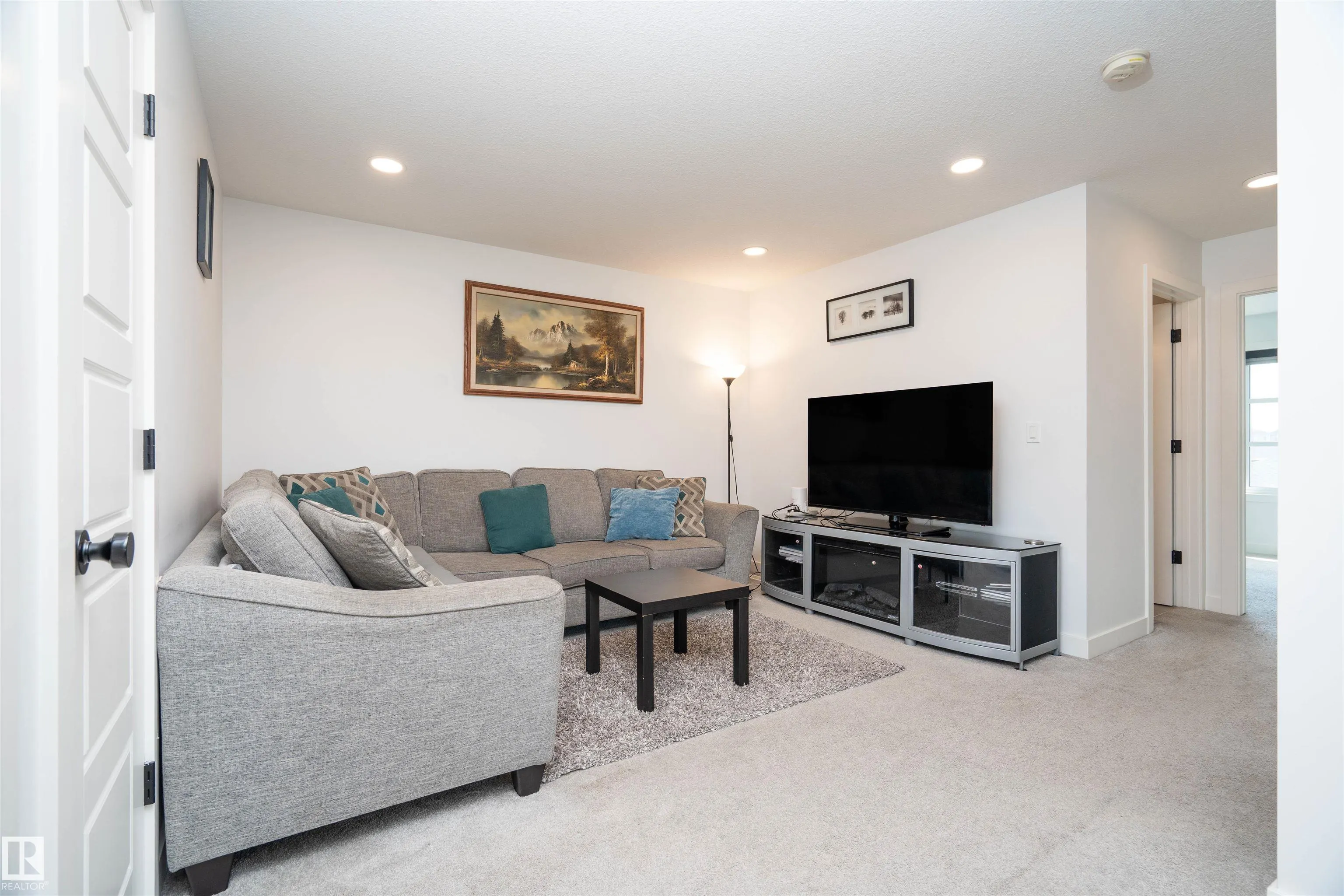 9104 PEAR Drive