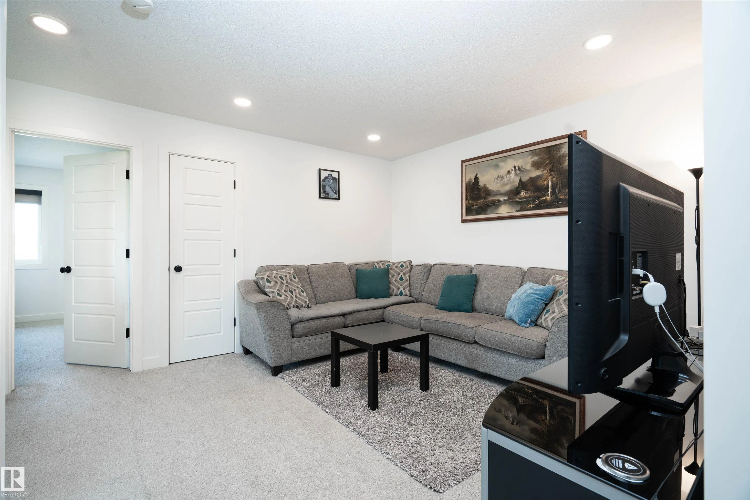 9104 PEAR Drive