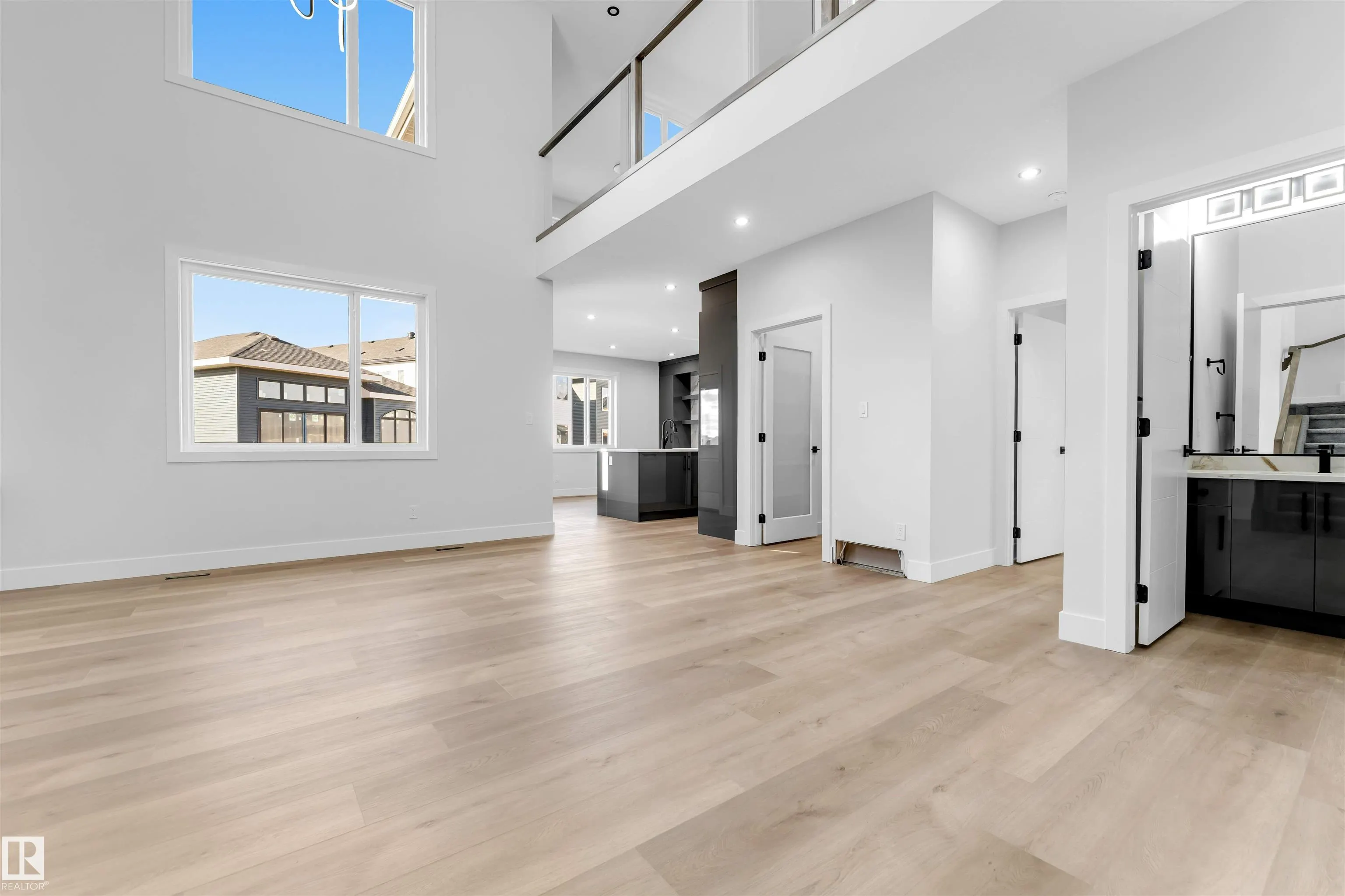 105 ELDRIDGE Point(e)