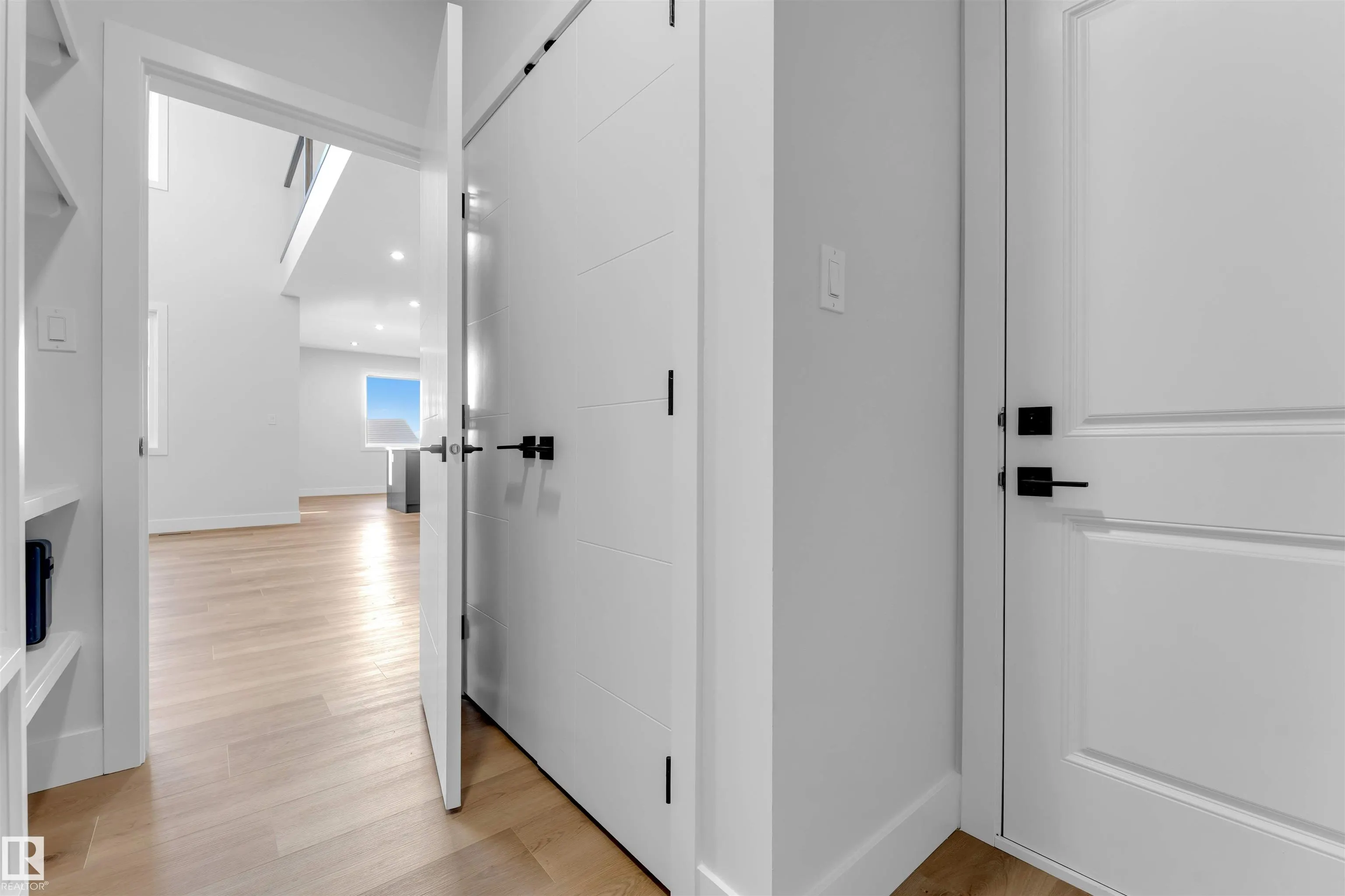105 ELDRIDGE Point(e)