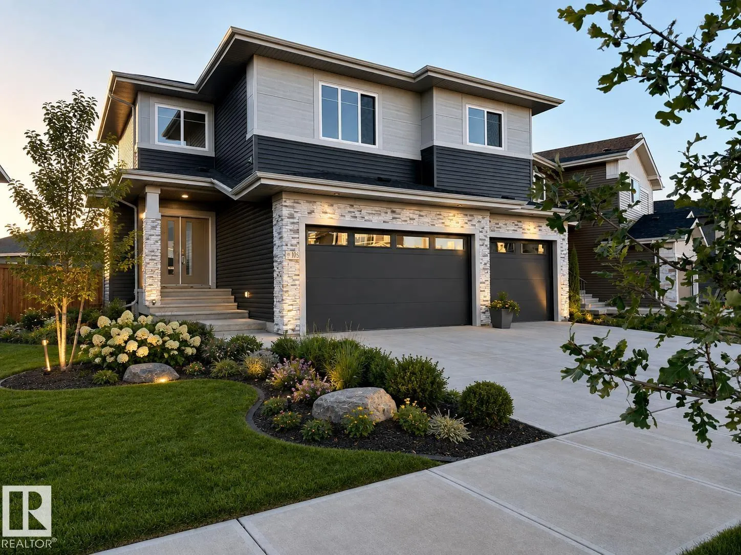 105 ELDRIDGE Point(e)