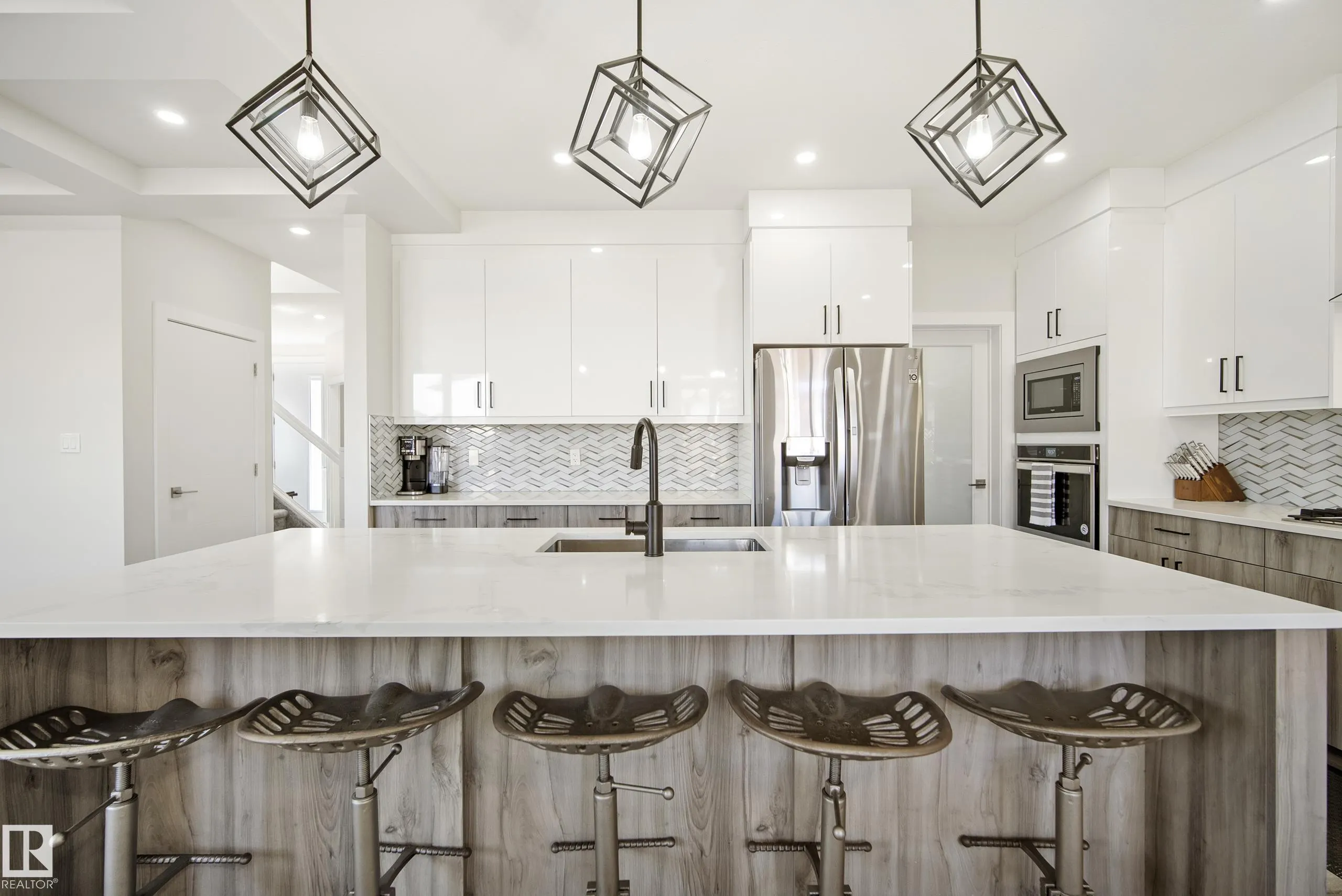 5813 PELERIN Crescent