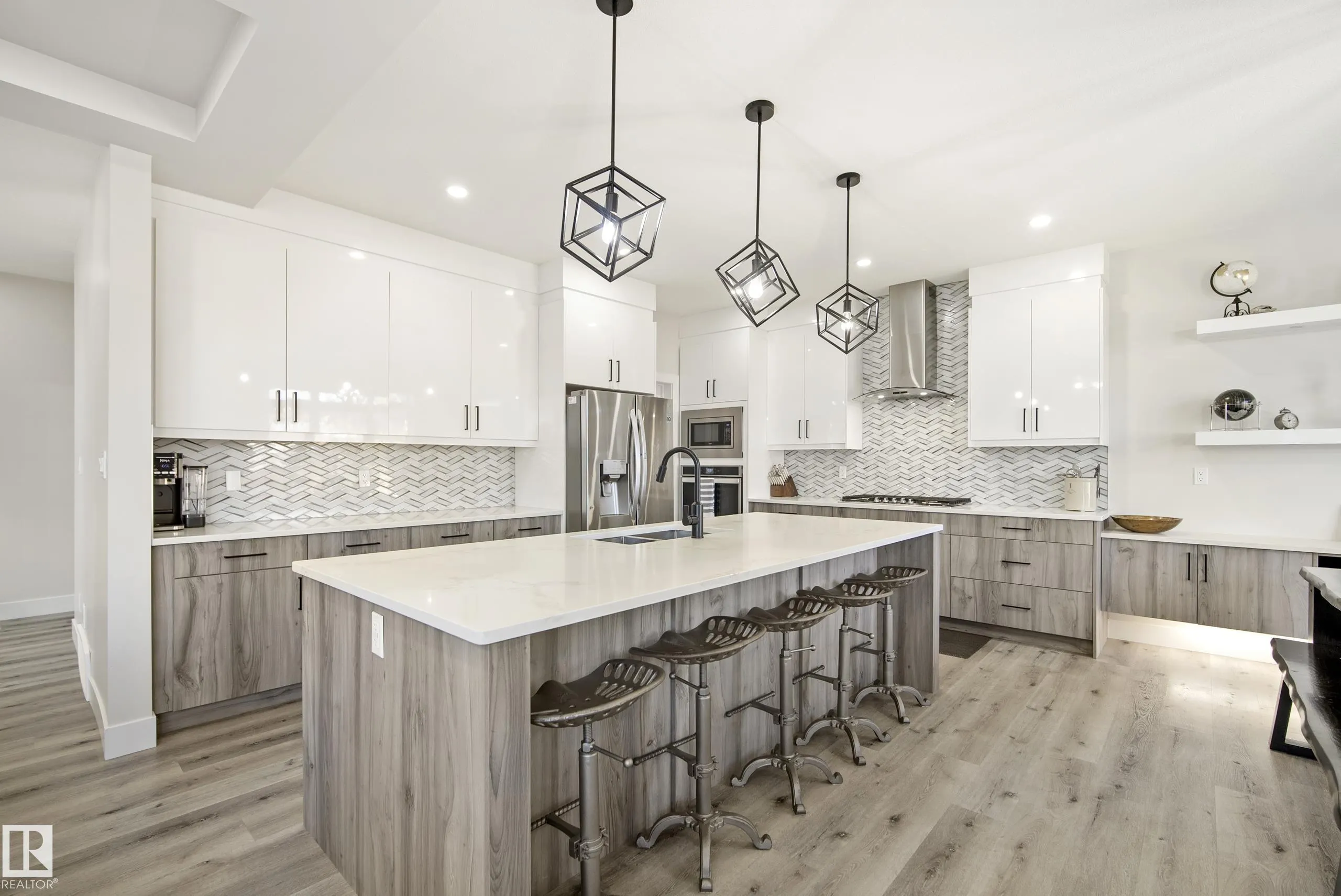 5813 PELERIN Crescent