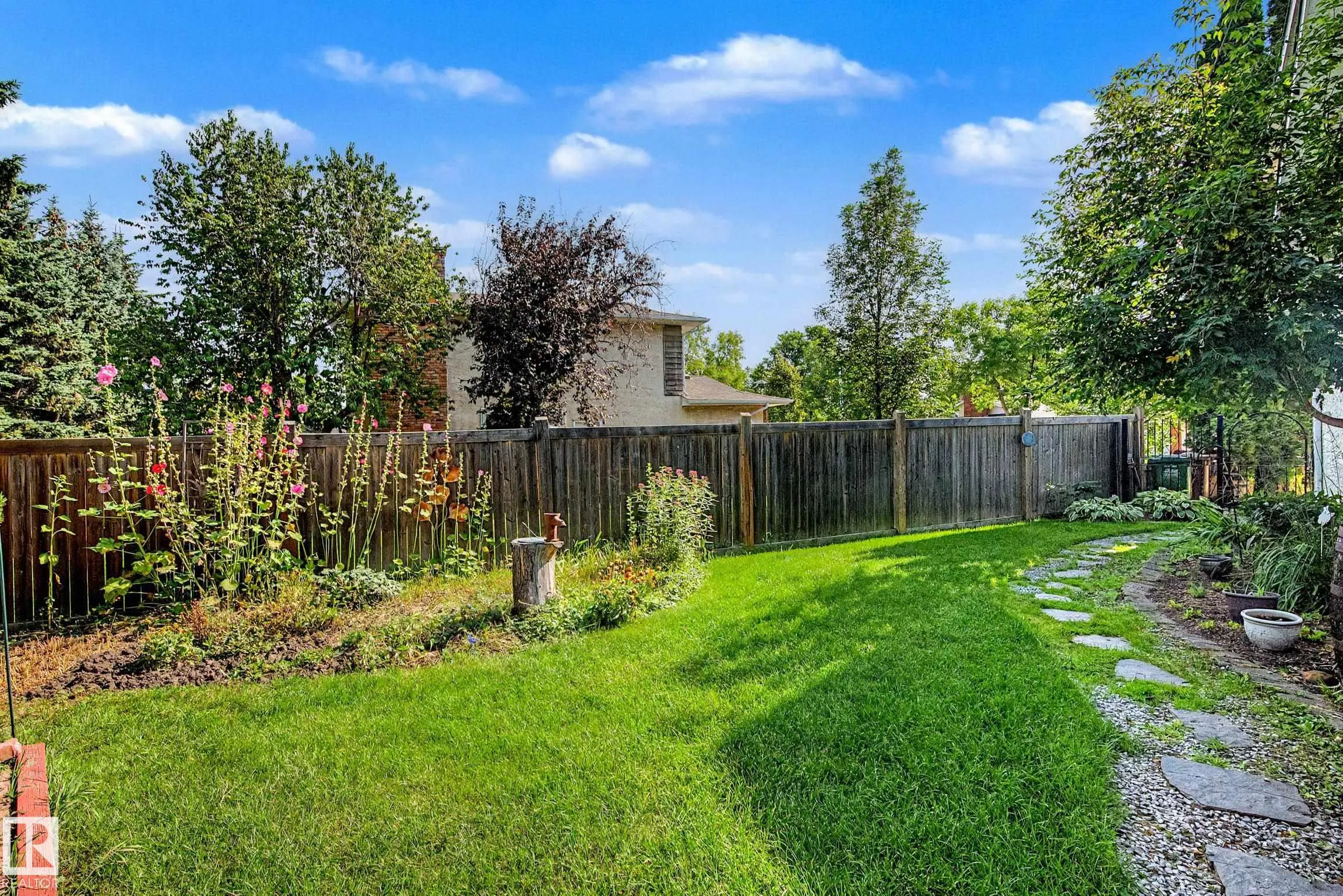 36 LODGEPOLE Crescent