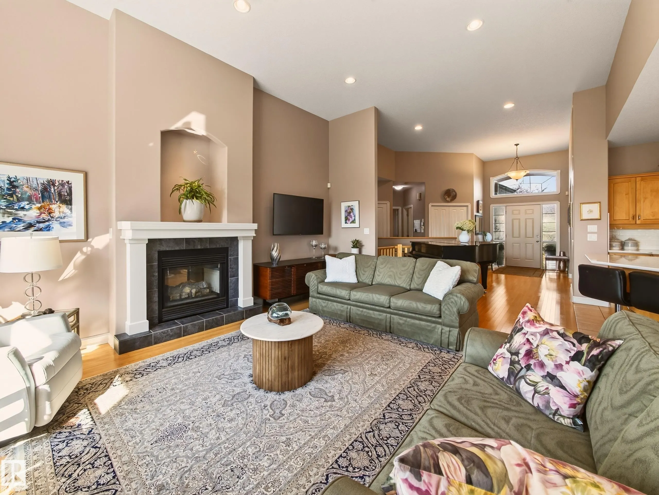 40 MEADOWVIEW Point(e)