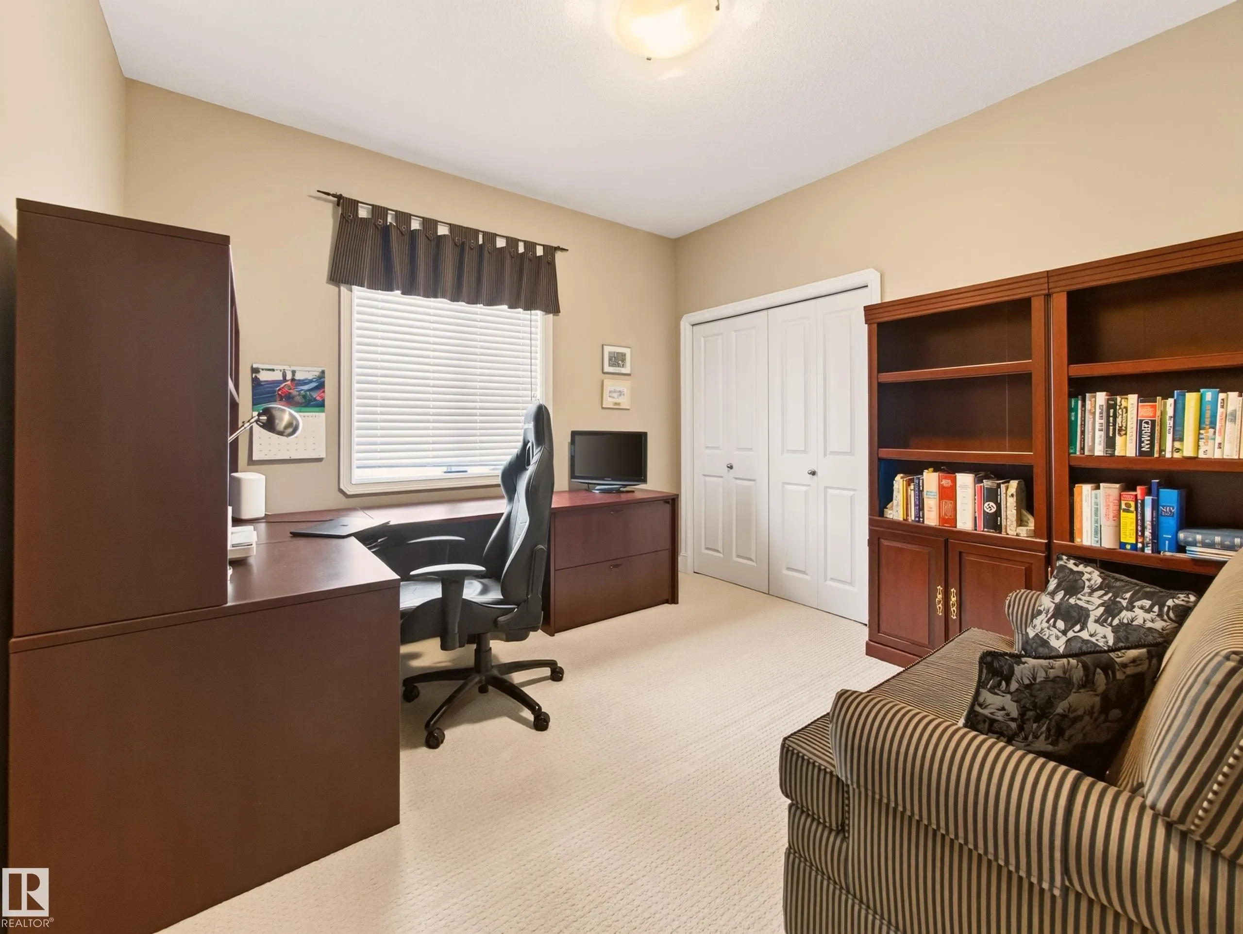 40 MEADOWVIEW Point(e)