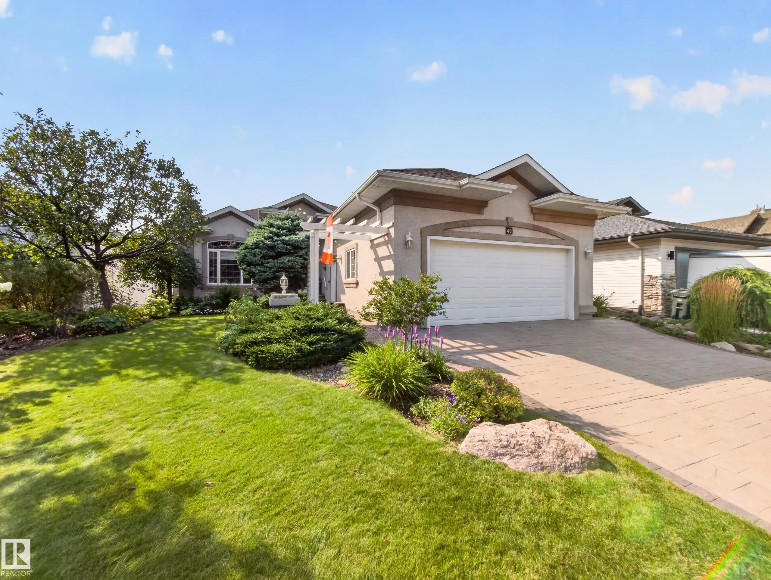 40 MEADOWVIEW Point(e)