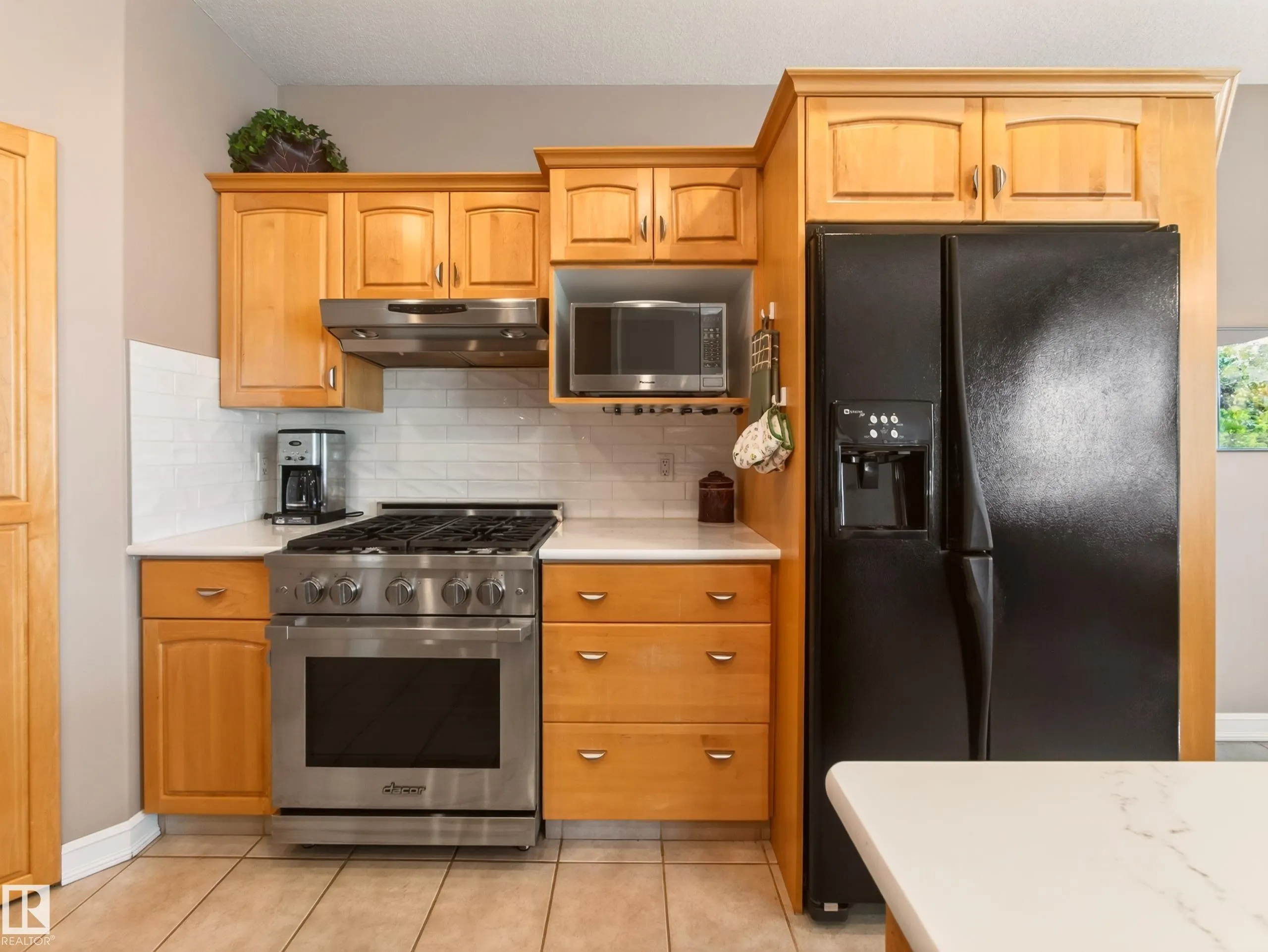 40 MEADOWVIEW Point(e)