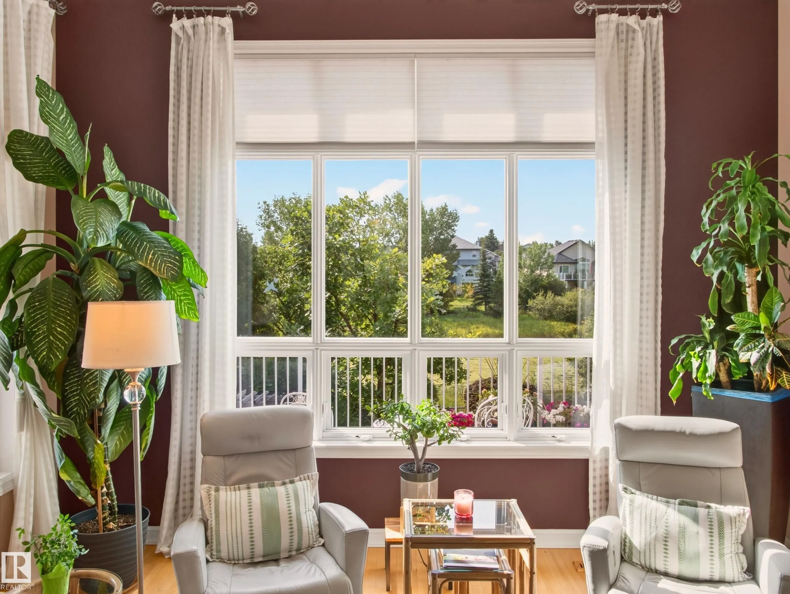 40 MEADOWVIEW Point(e)