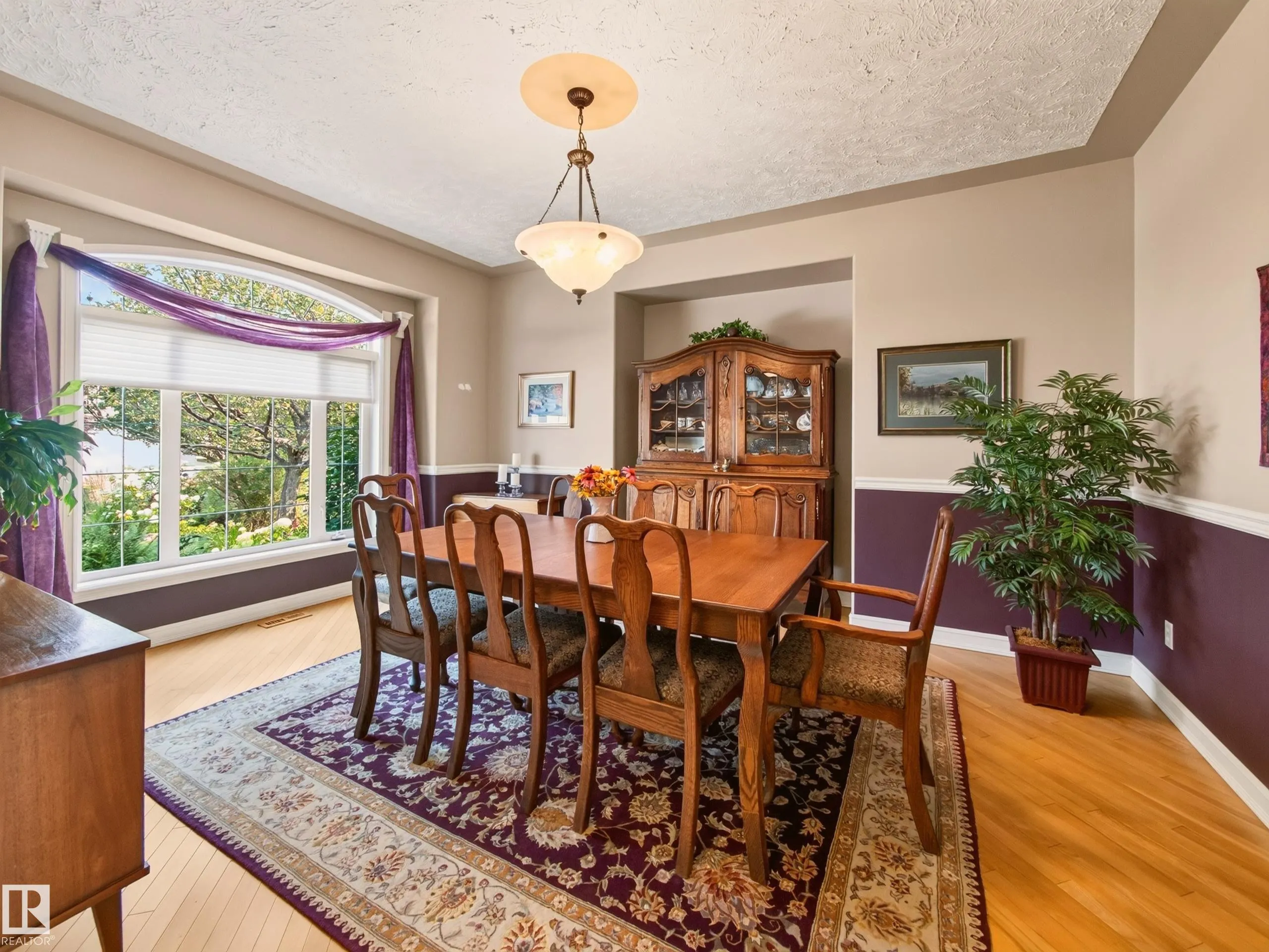 40 MEADOWVIEW Point(e)