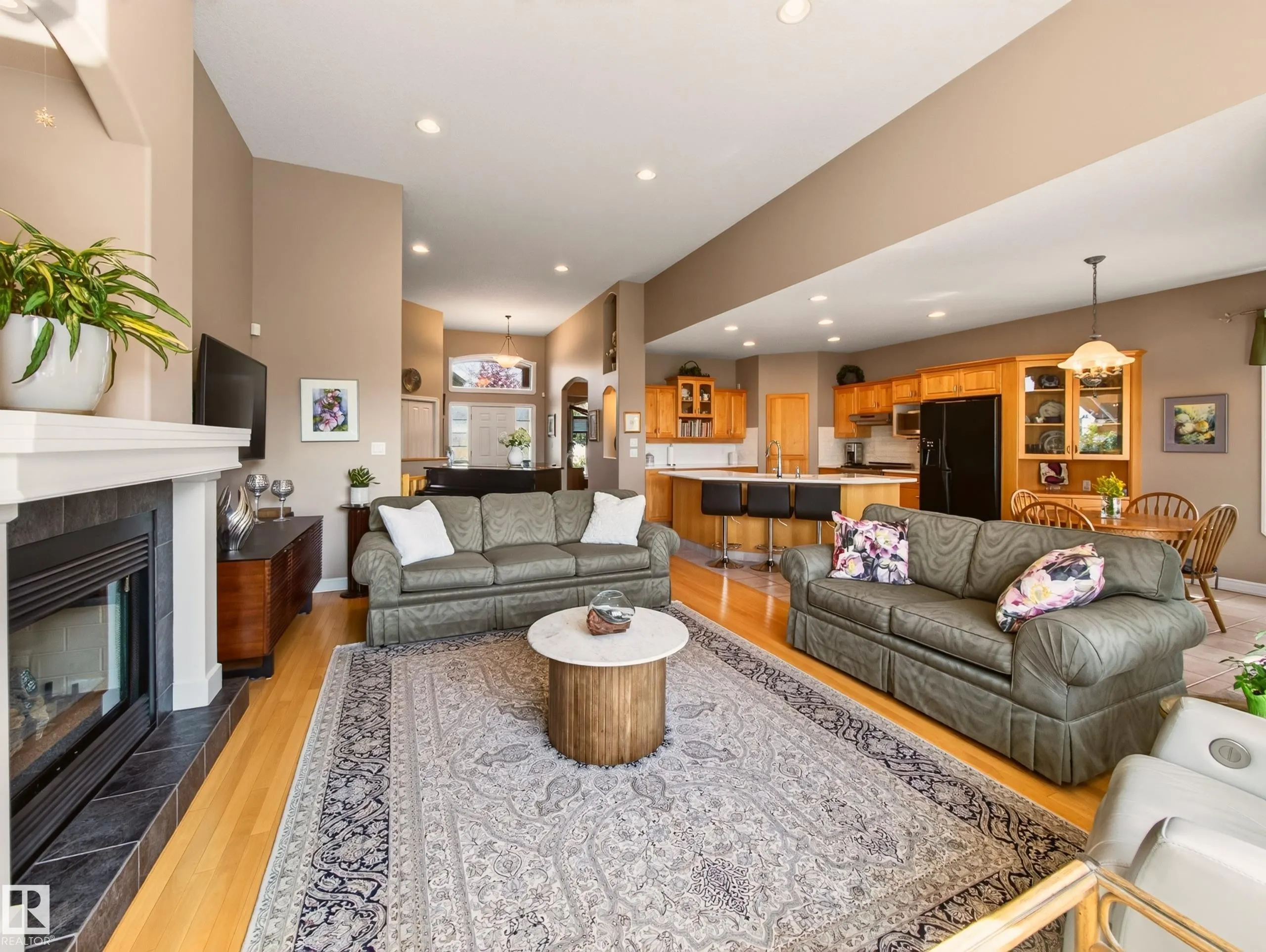40 MEADOWVIEW Point(e)