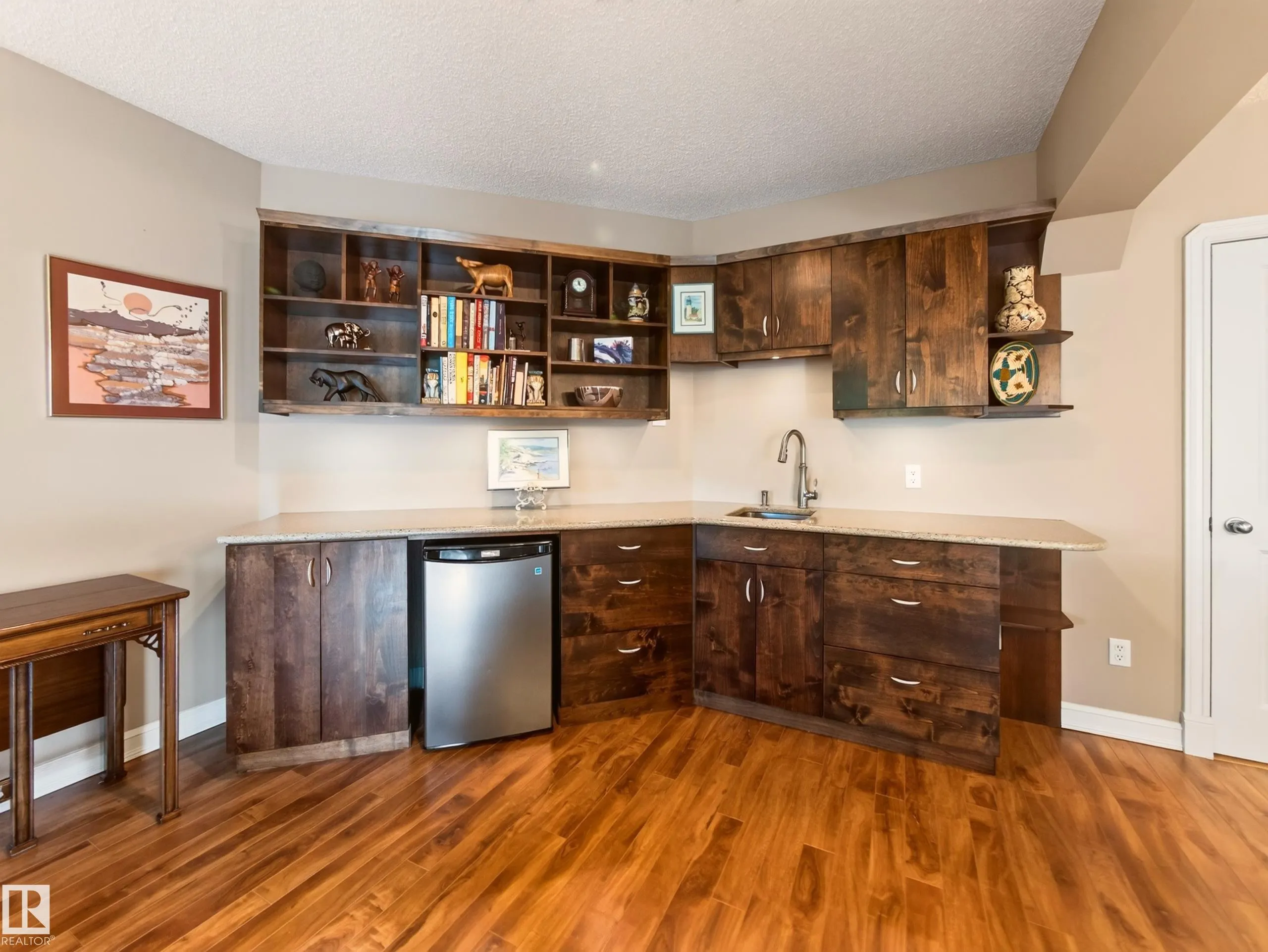 40 MEADOWVIEW Point(e)