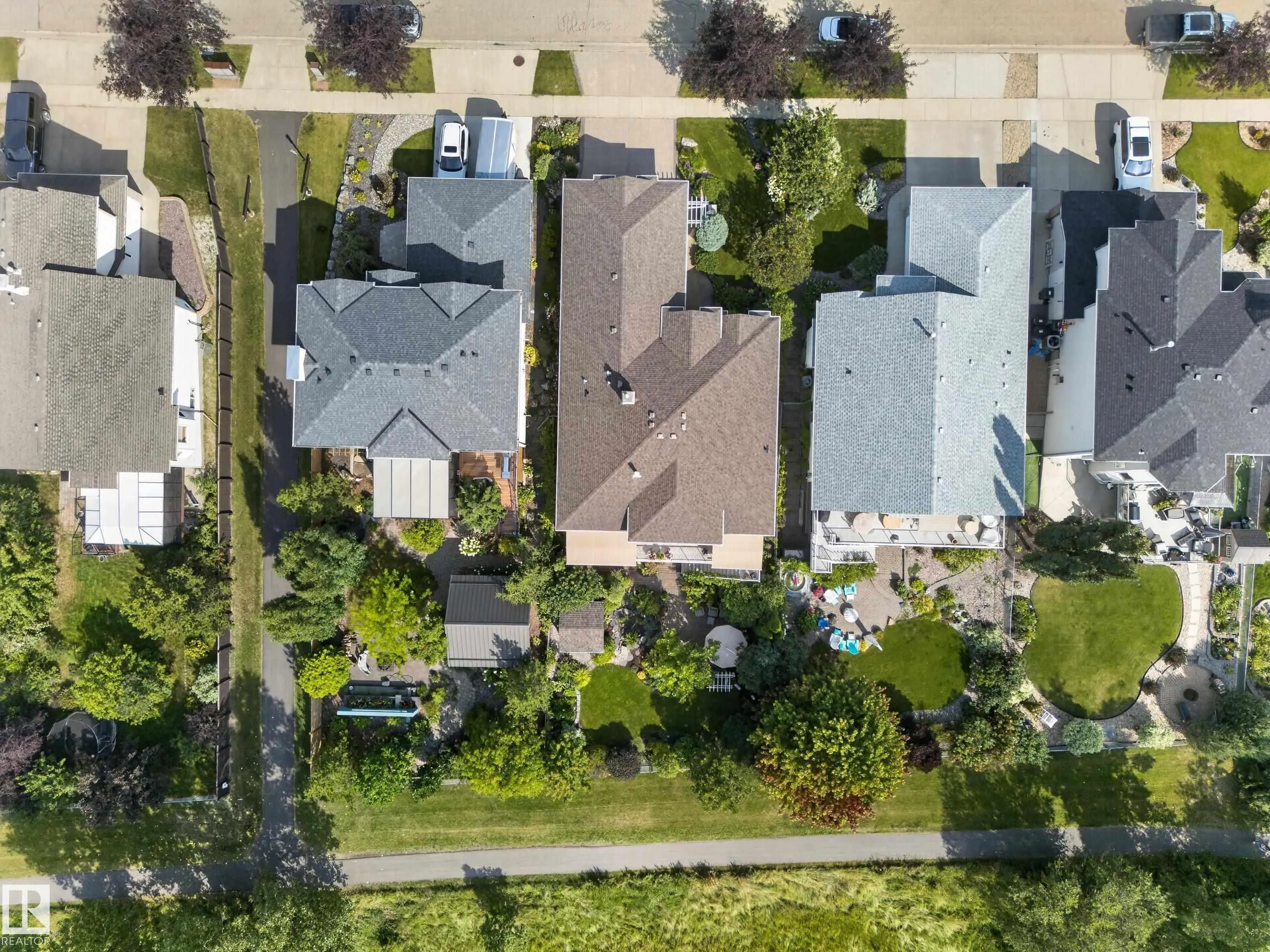 40 MEADOWVIEW Point(e)