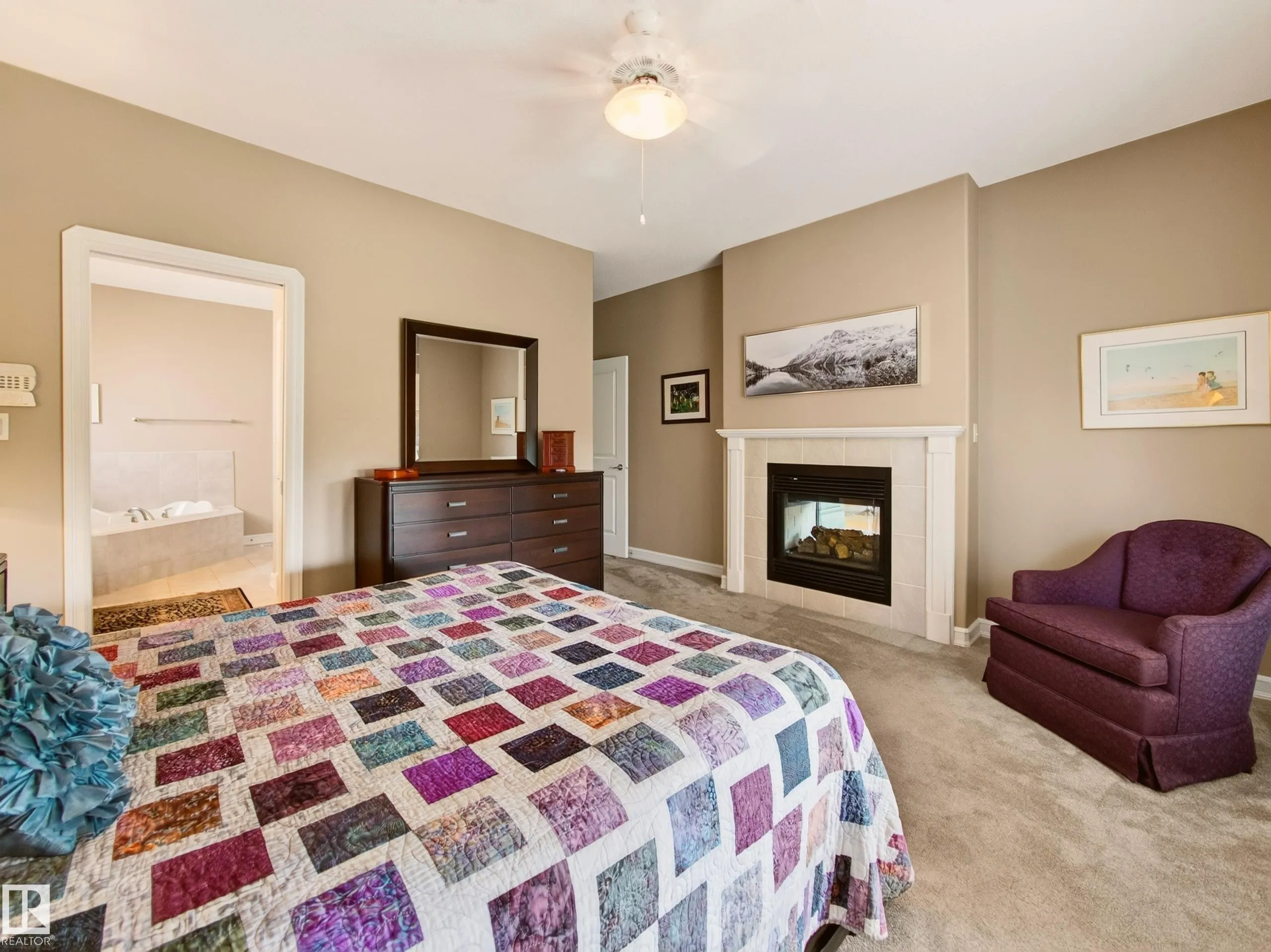 40 MEADOWVIEW Point(e)