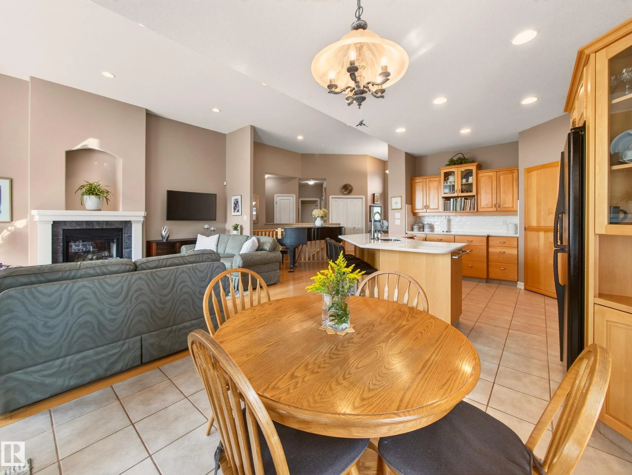 40 MEADOWVIEW Point(e)