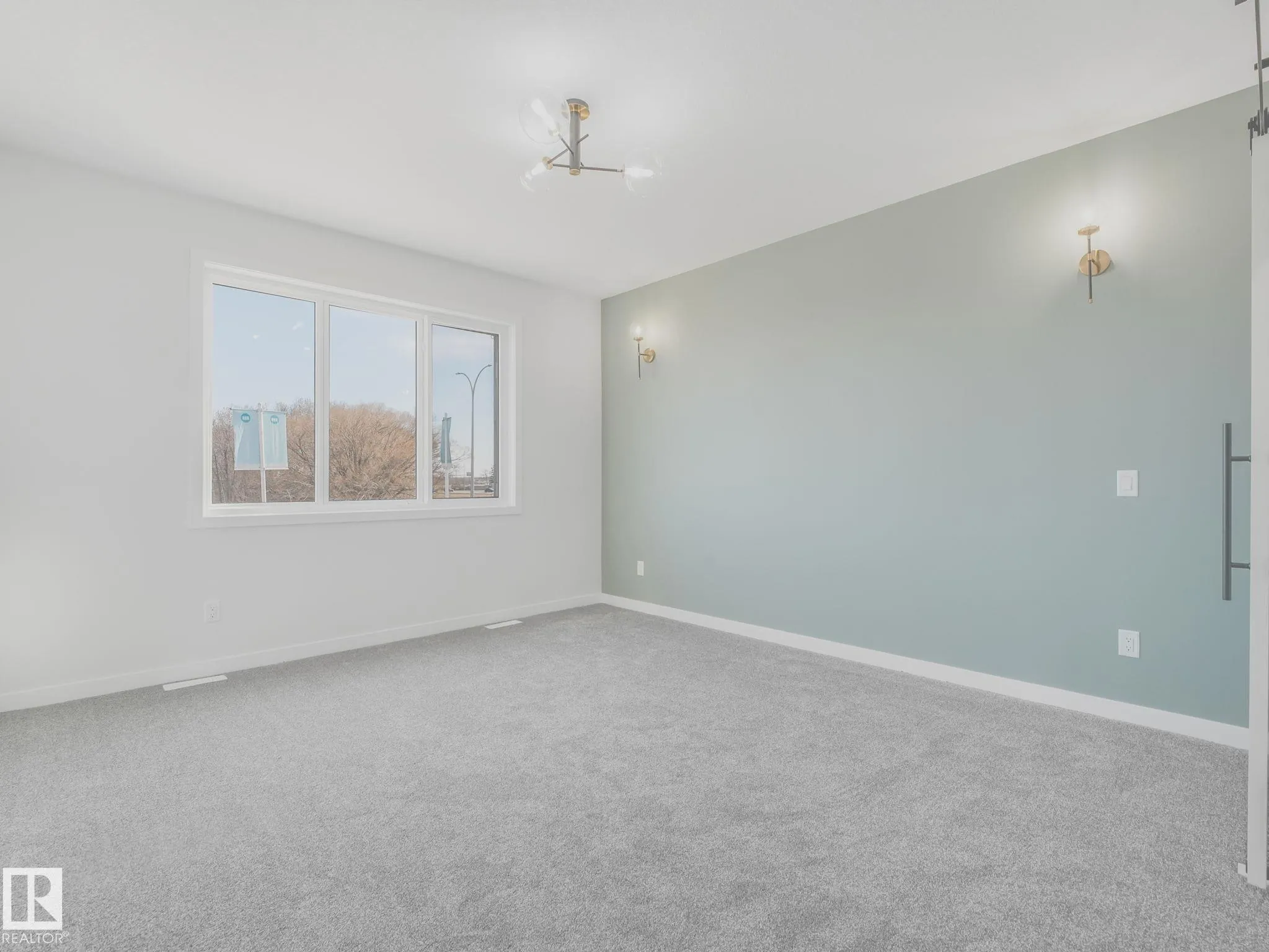 270 Munn Way