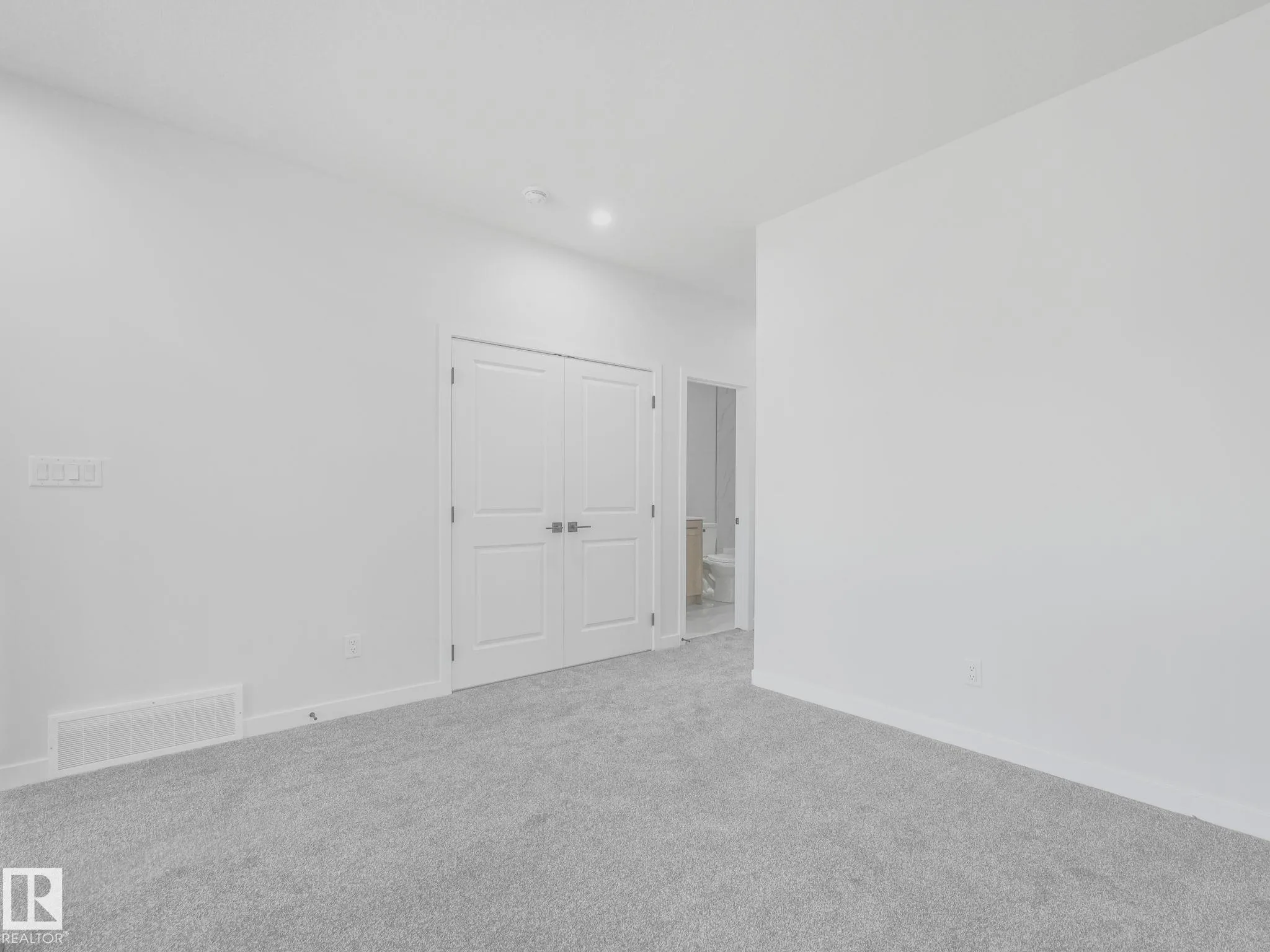 270 Munn Way