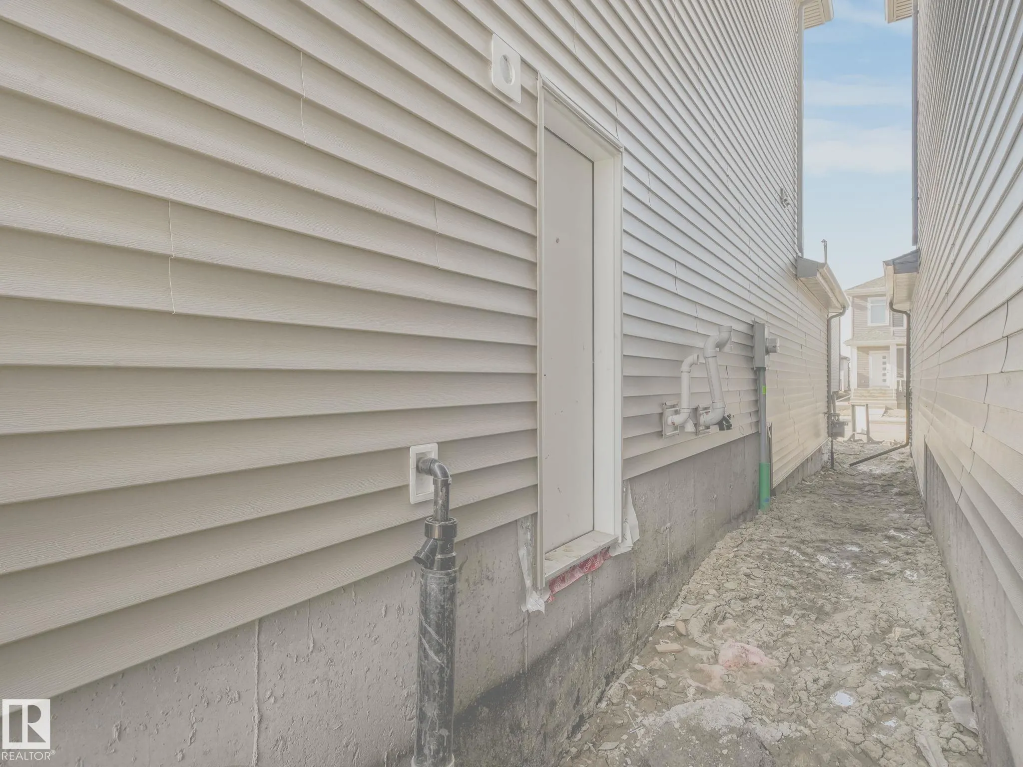 270 Munn Way