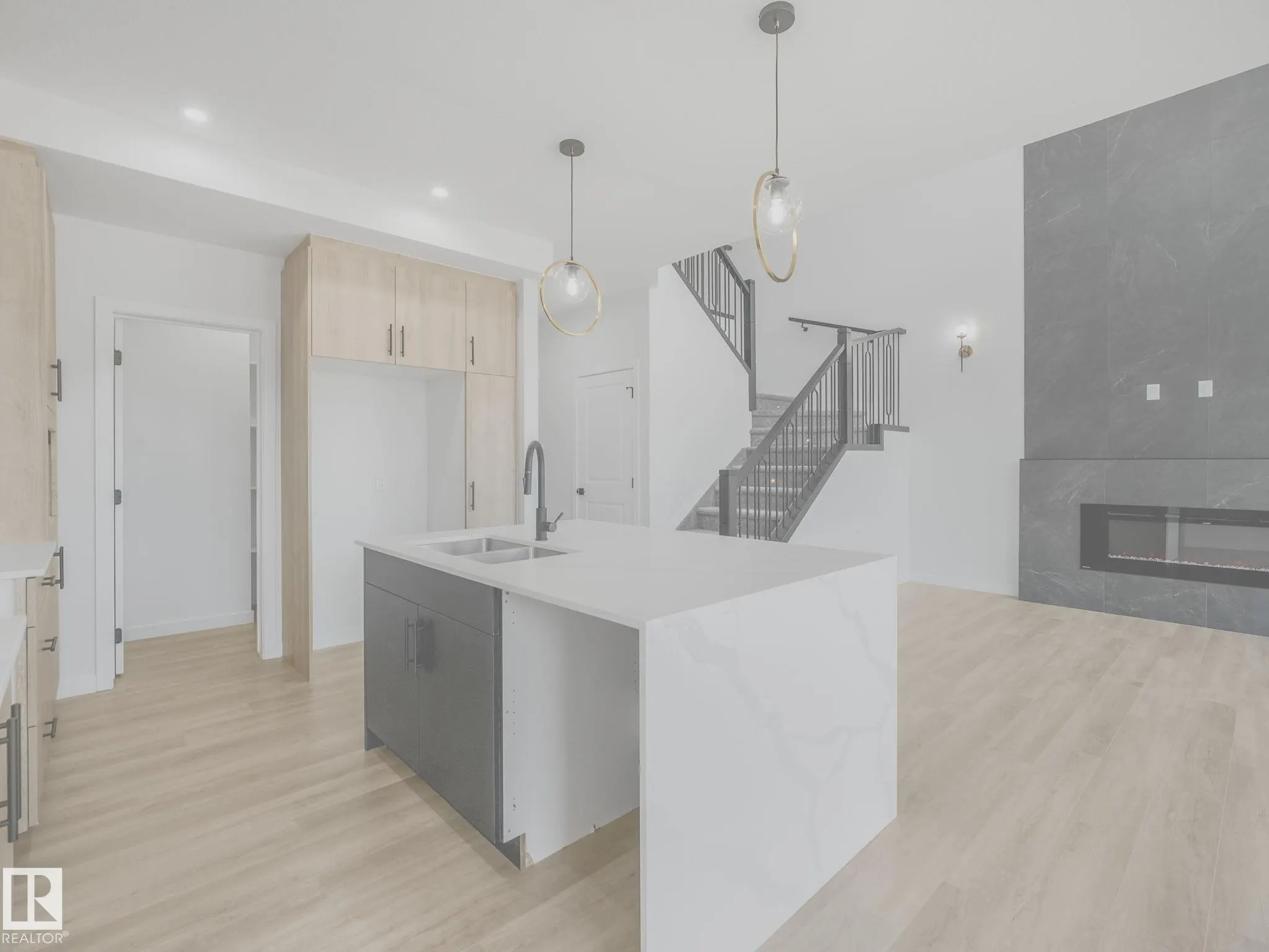 270 Munn Way