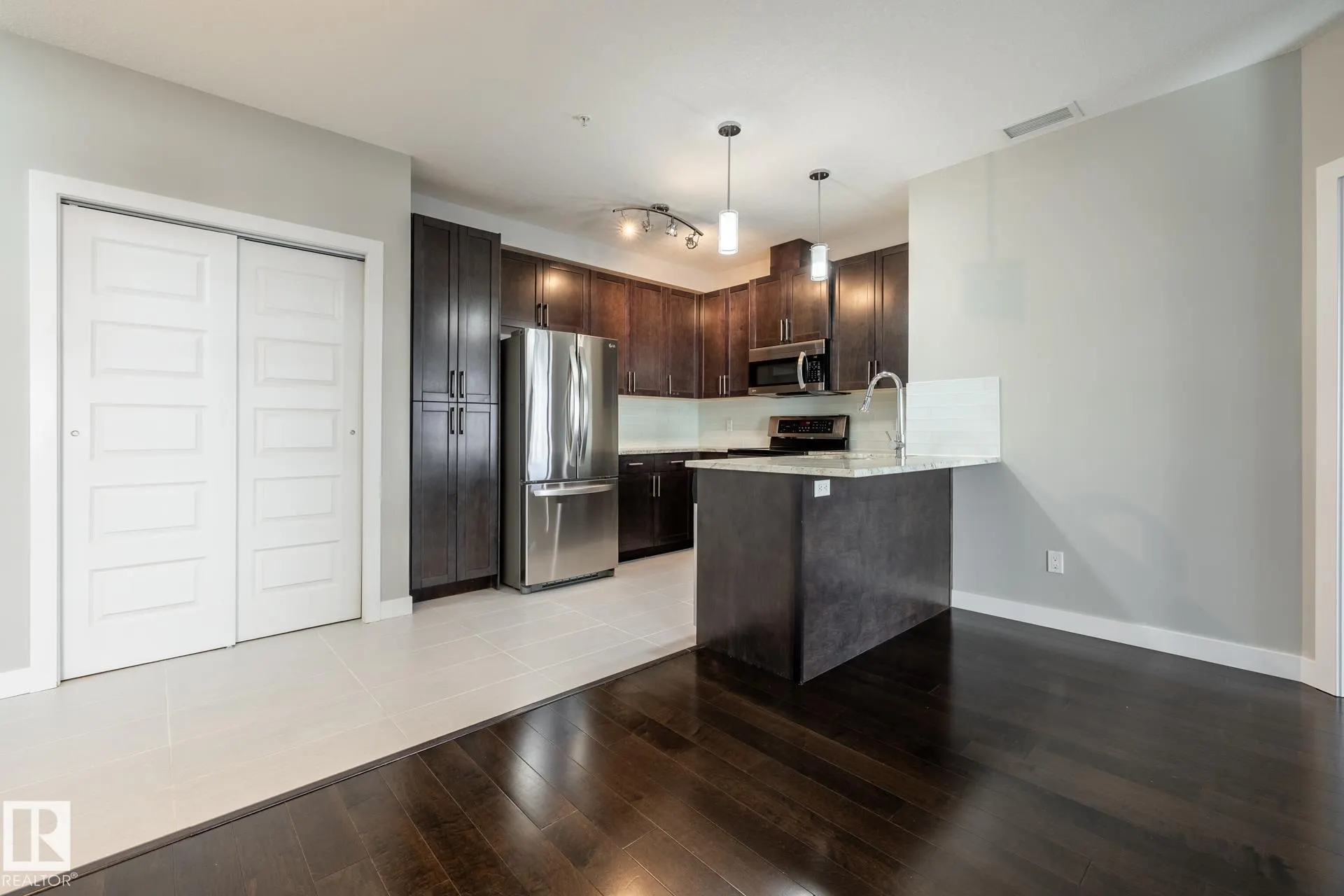 5151 Windermere Boulevard