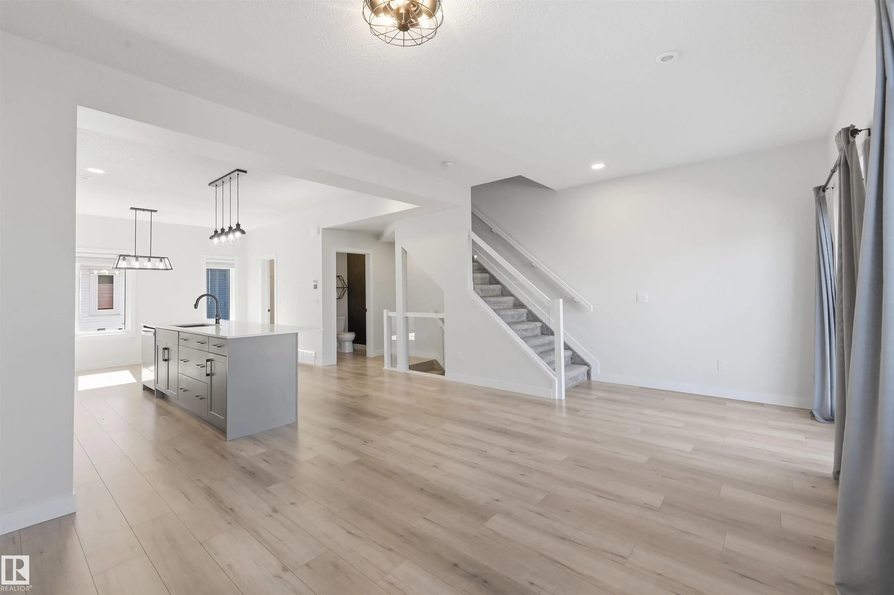 1010 RABBIT HILL Road