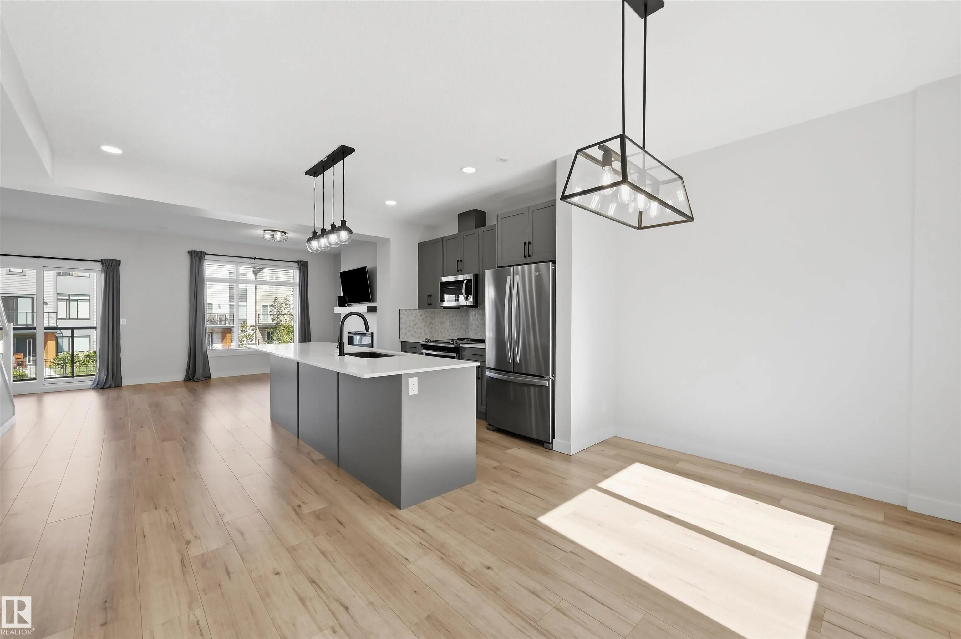 1010 RABBIT HILL Road