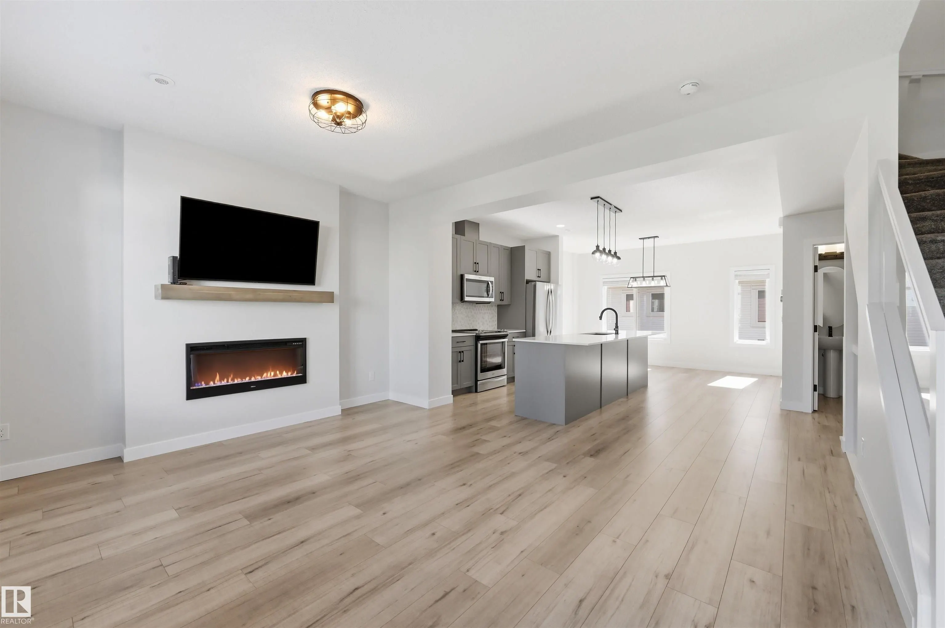 1010 RABBIT HILL Road