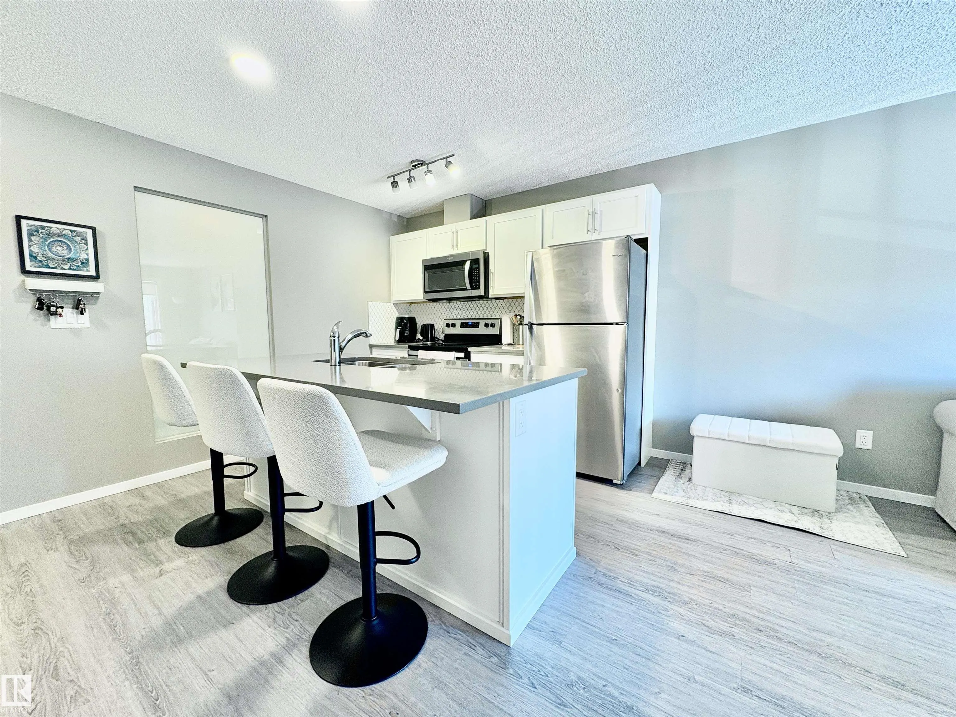 394 WINDERMERE Road
