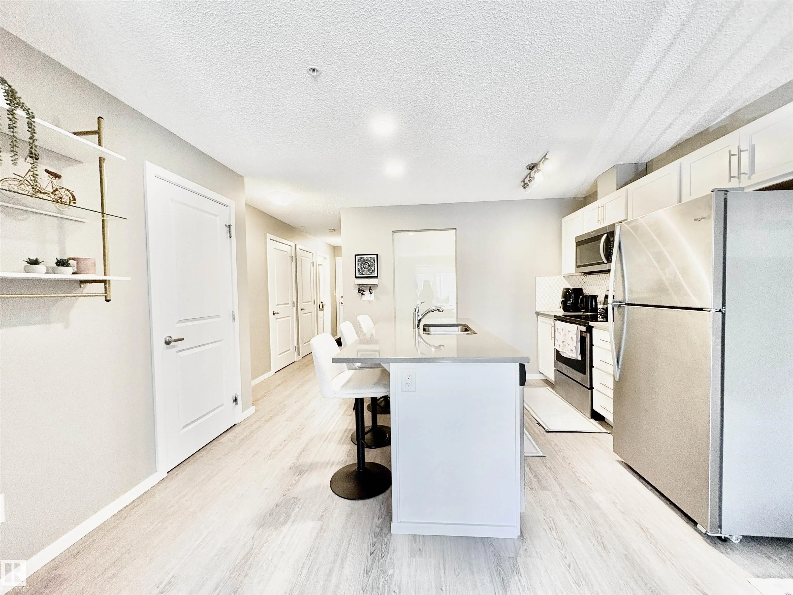 394 WINDERMERE Road