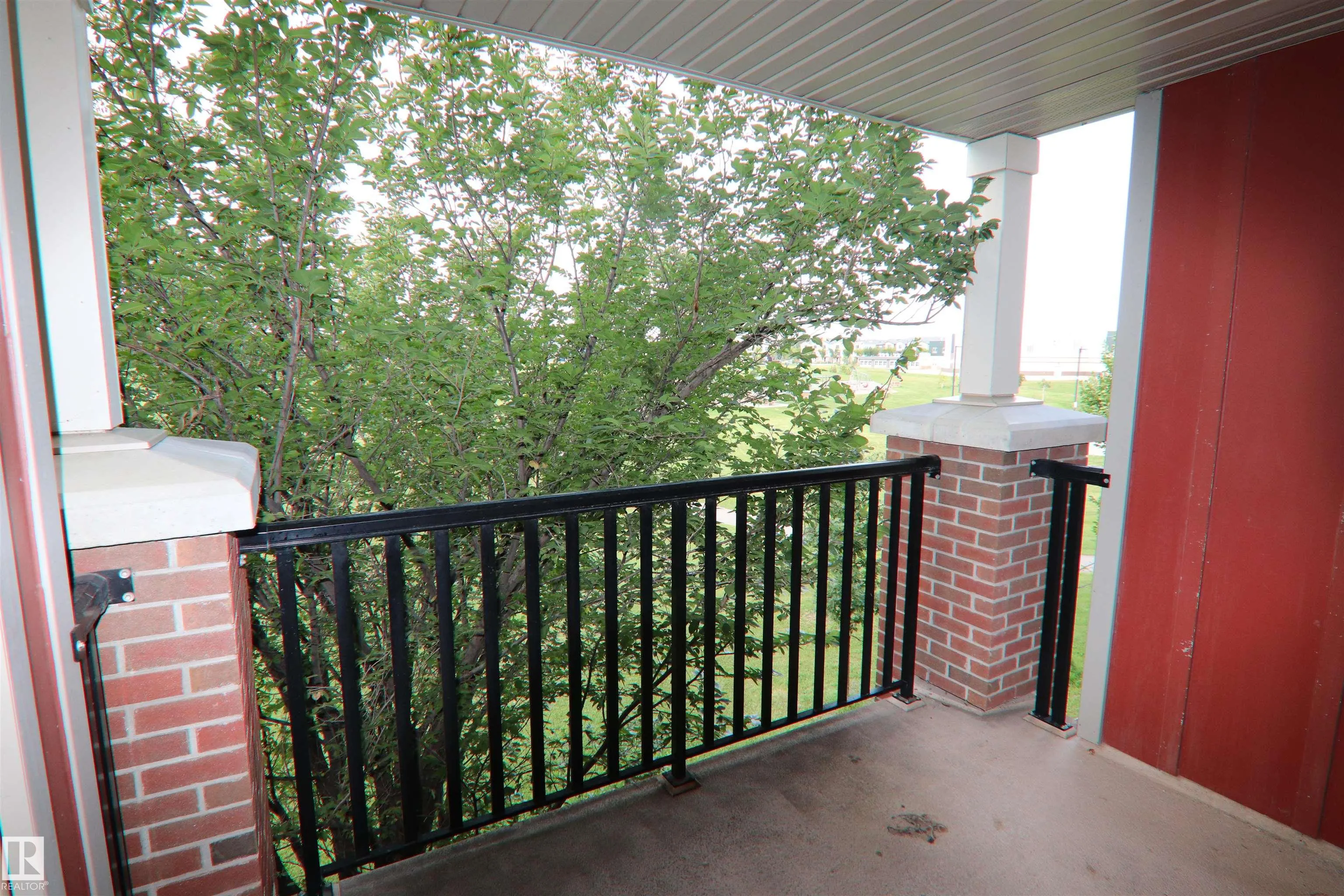 3719 WHITELAW Lane
