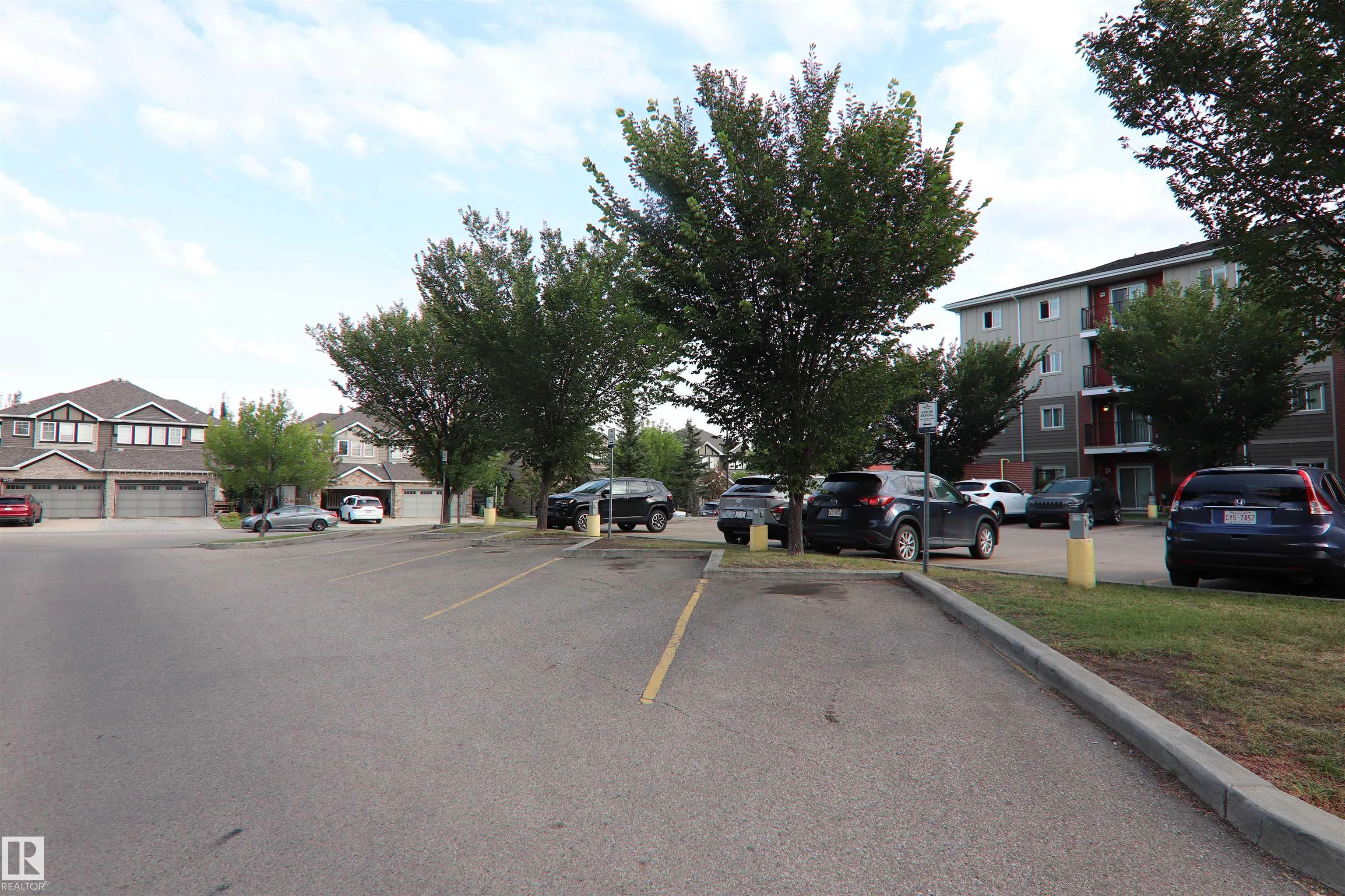 3719 WHITELAW Lane