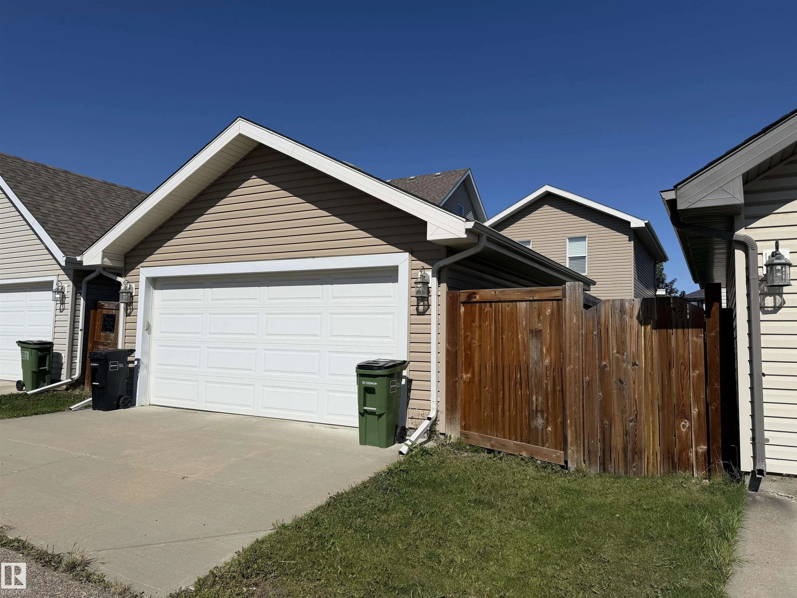 3728 ALEXANDER Crescent