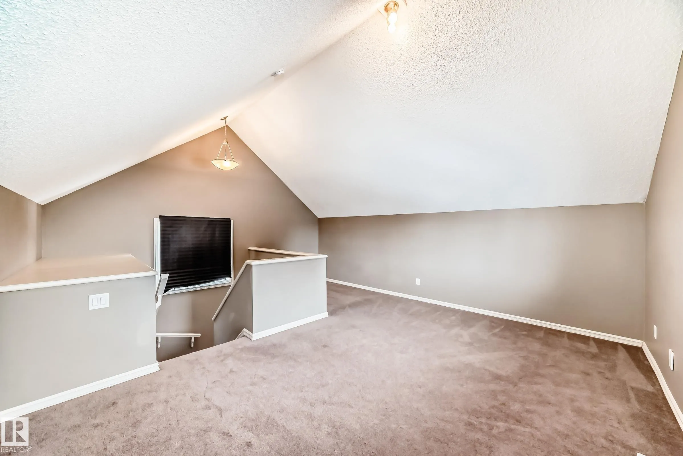 4044 ALEXANDER Way
