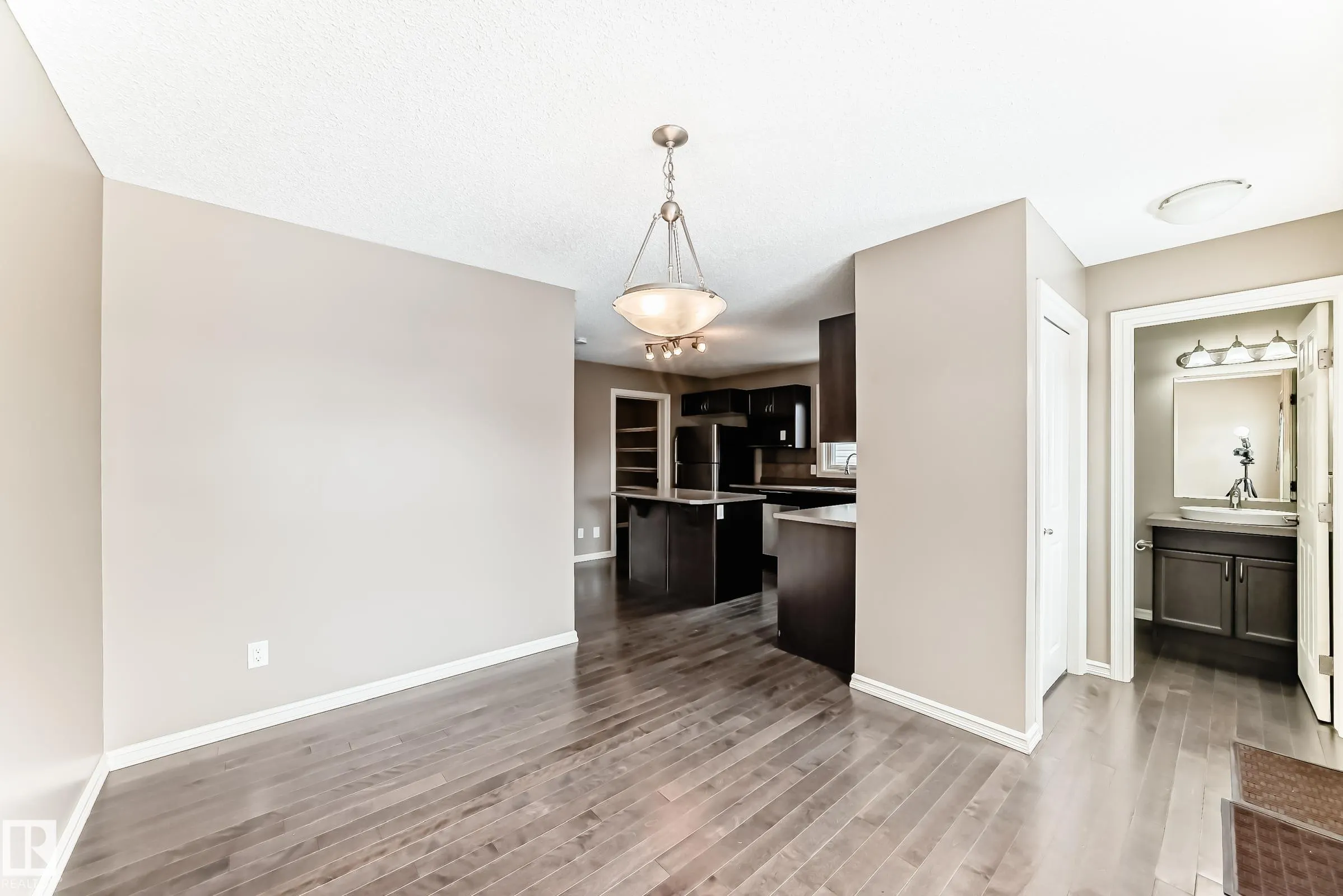 4044 ALEXANDER Way